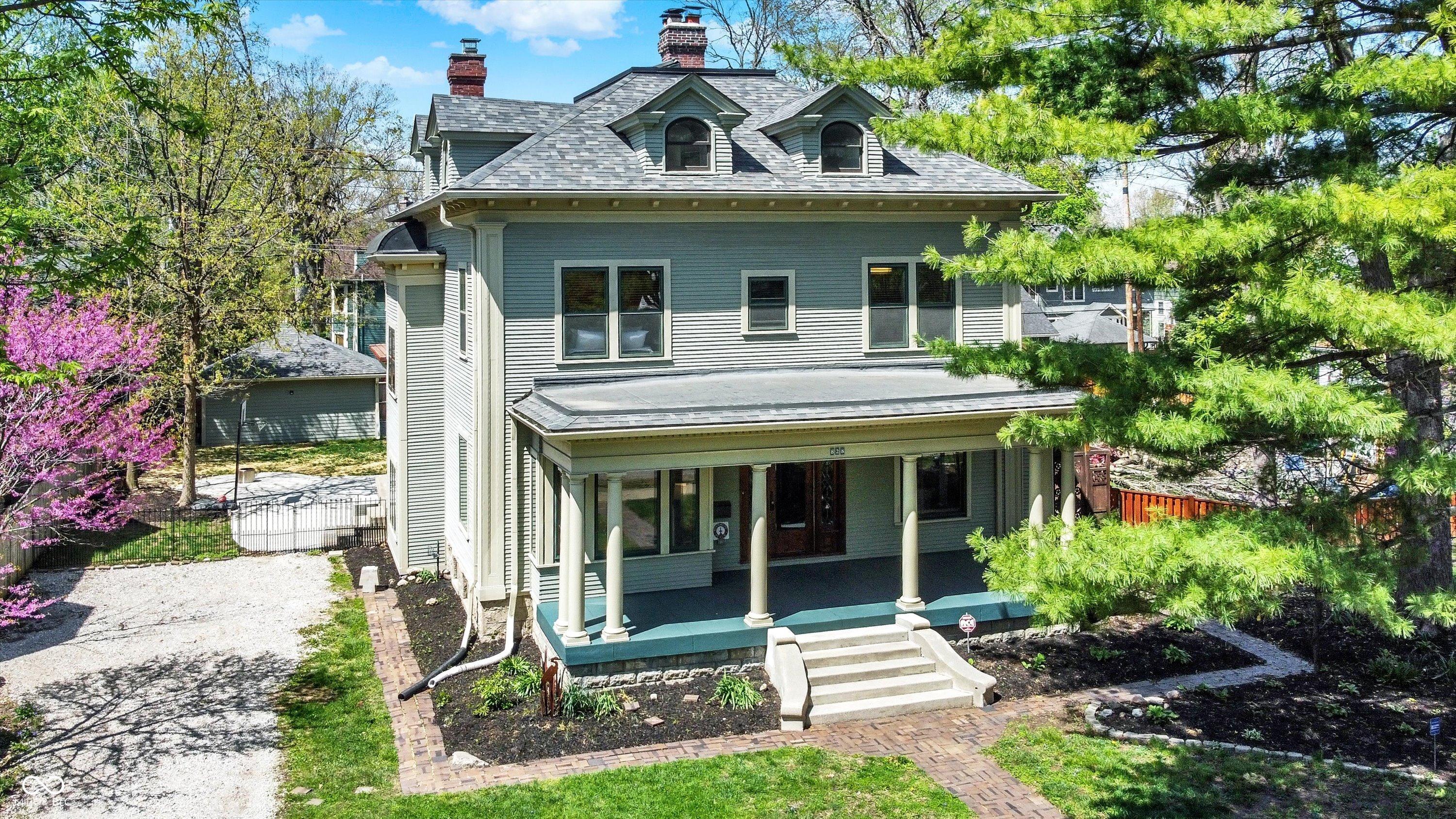 Photo one of 828 Woodruff Place Middle Dr Indianapolis IN 46201 | MLS 22022590