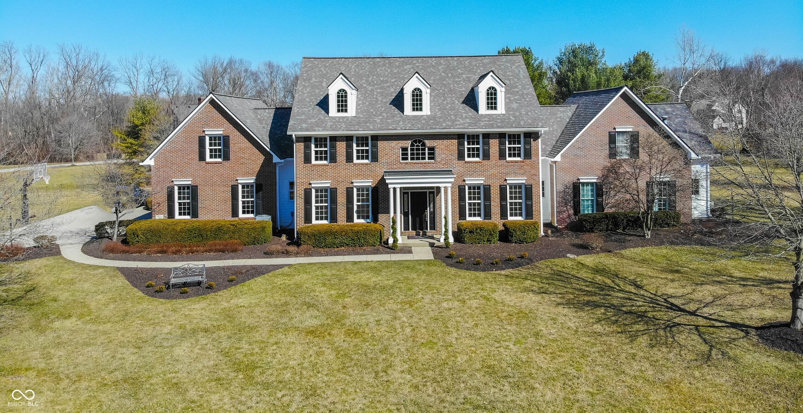 Photo one of 10120 Fox Trce Zionsville IN 46077 | MLS 22022680
