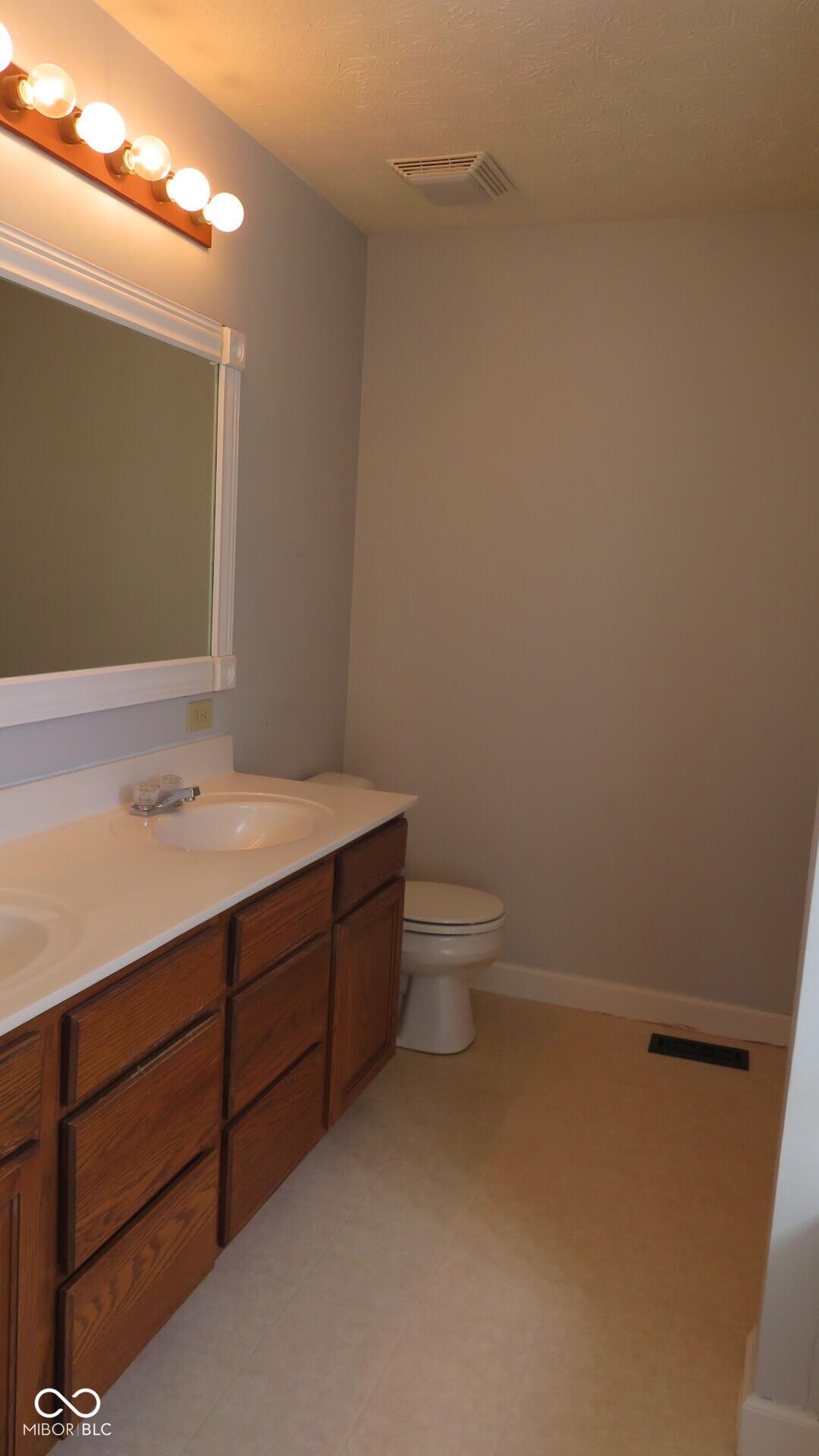 Photo #17