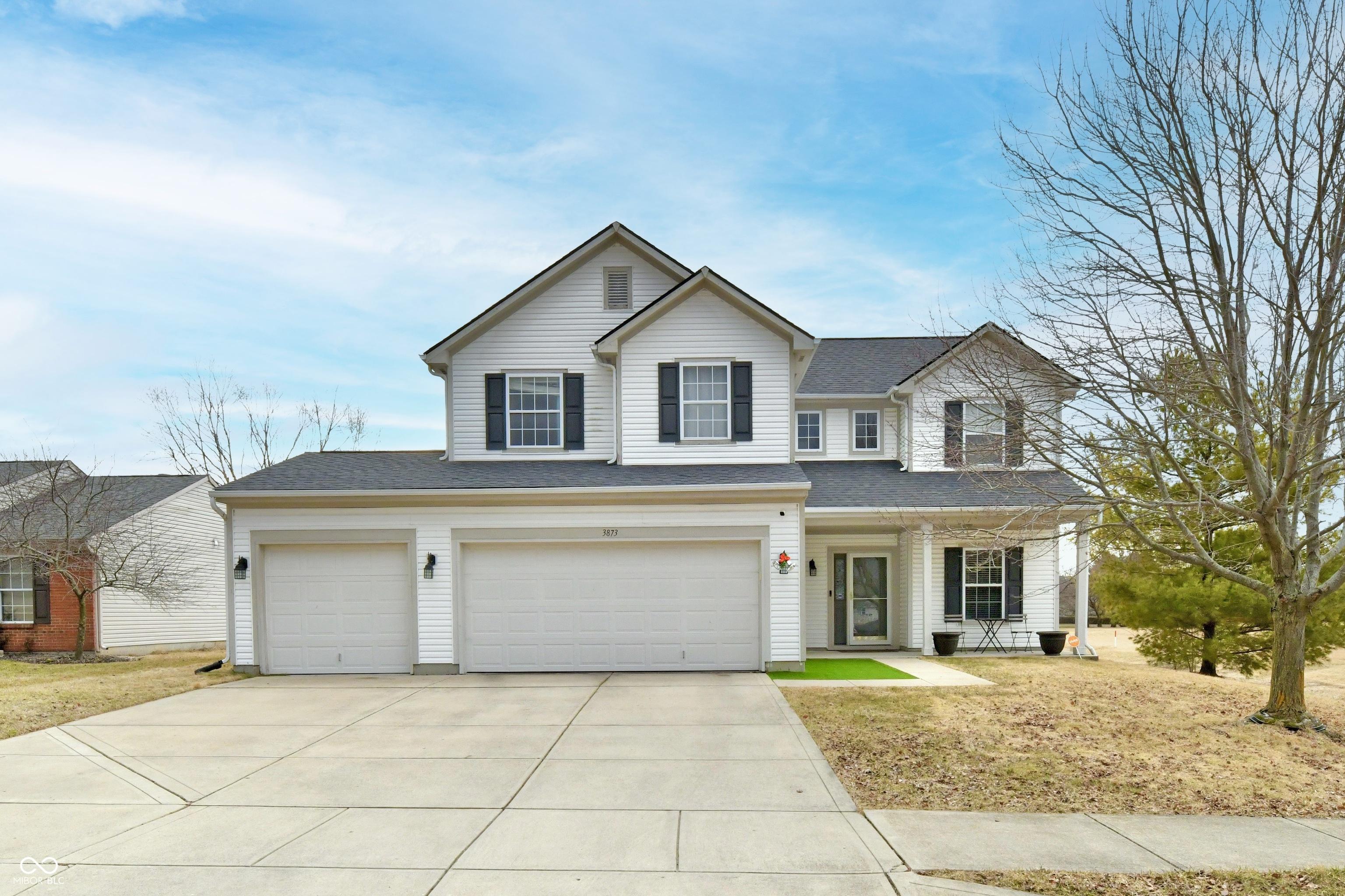 Photo one of 3873 Crest Point Dr Noblesville IN 46062 | MLS 22024060