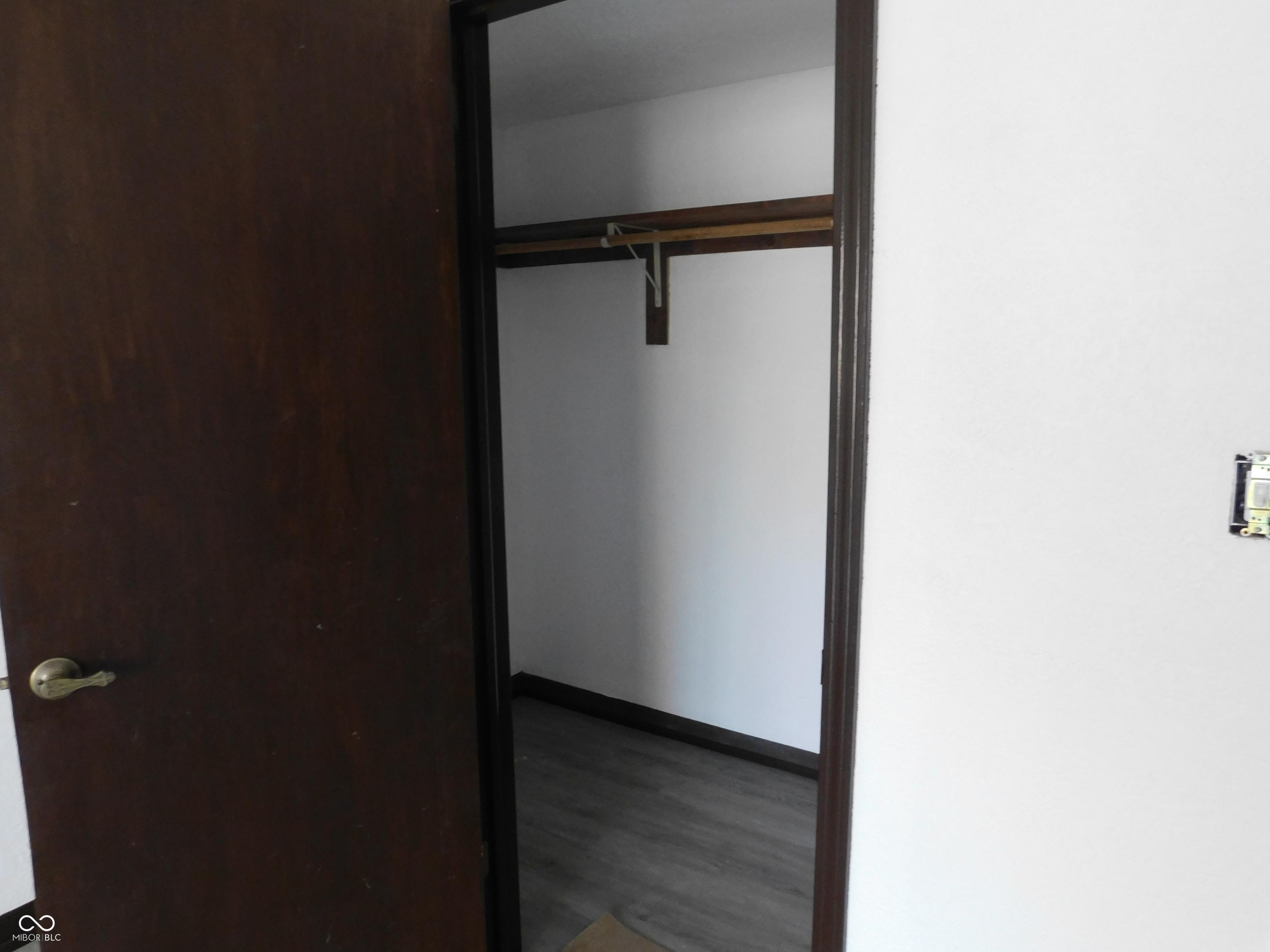 Photo #33