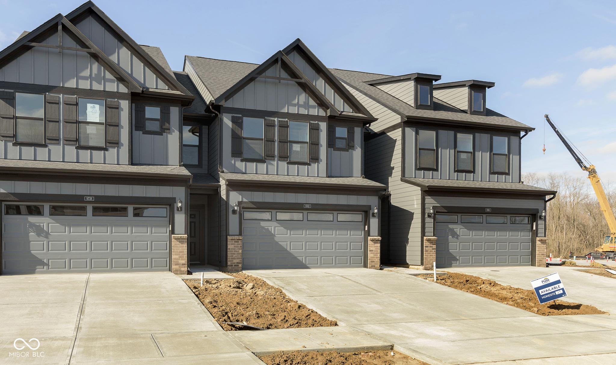 Photo one of 9742 Behner Dr Fishers IN 46250 | MLS 22024428
