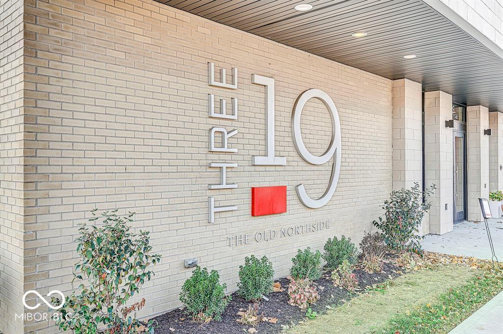 Photo one of 319 E 16Th E St # 201 Indianapolis IN 46202 | MLS 22024737