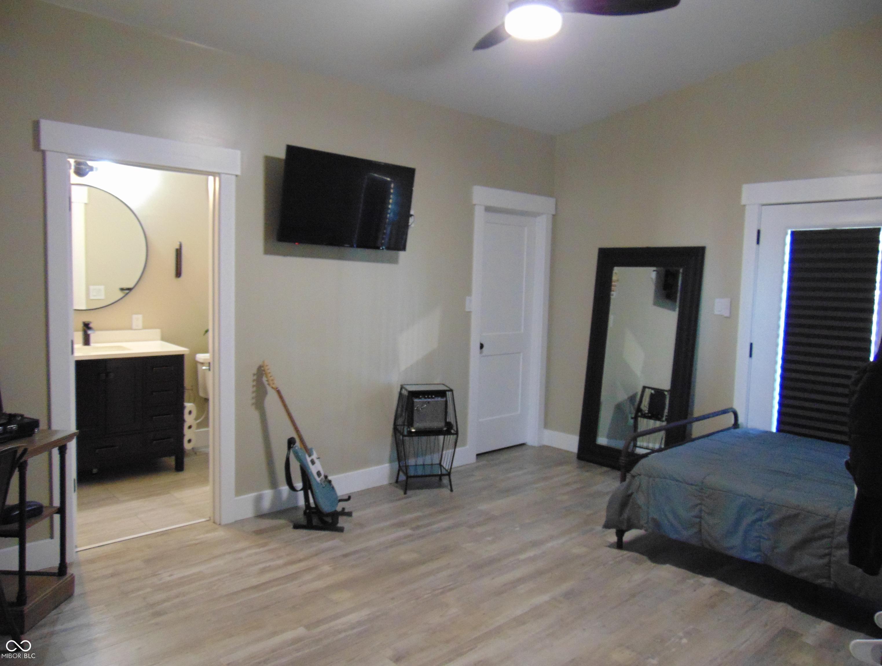 Photo #28