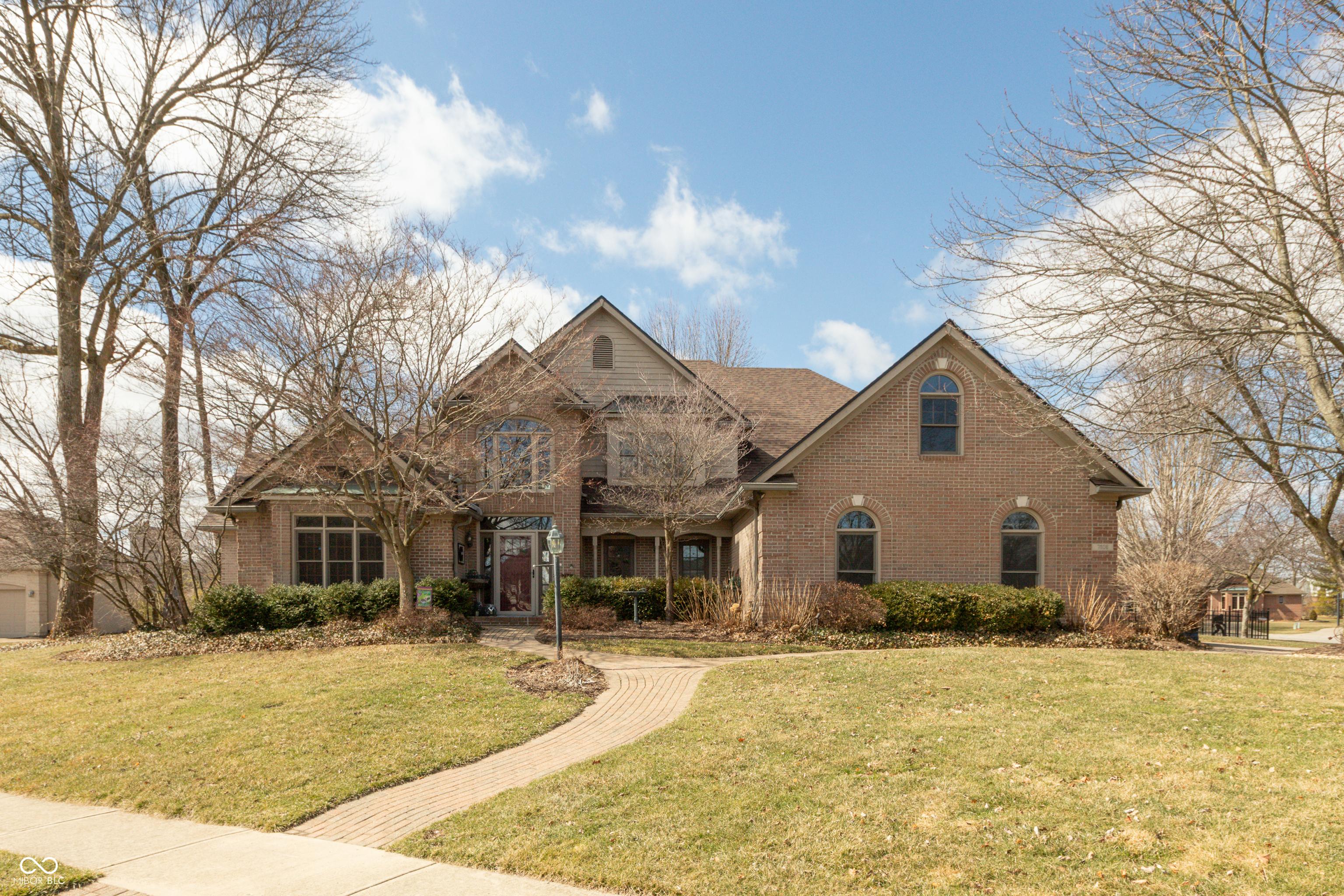 Photo one of 7806 Ashtree Dr Indianapolis IN 46259 | MLS 22025023