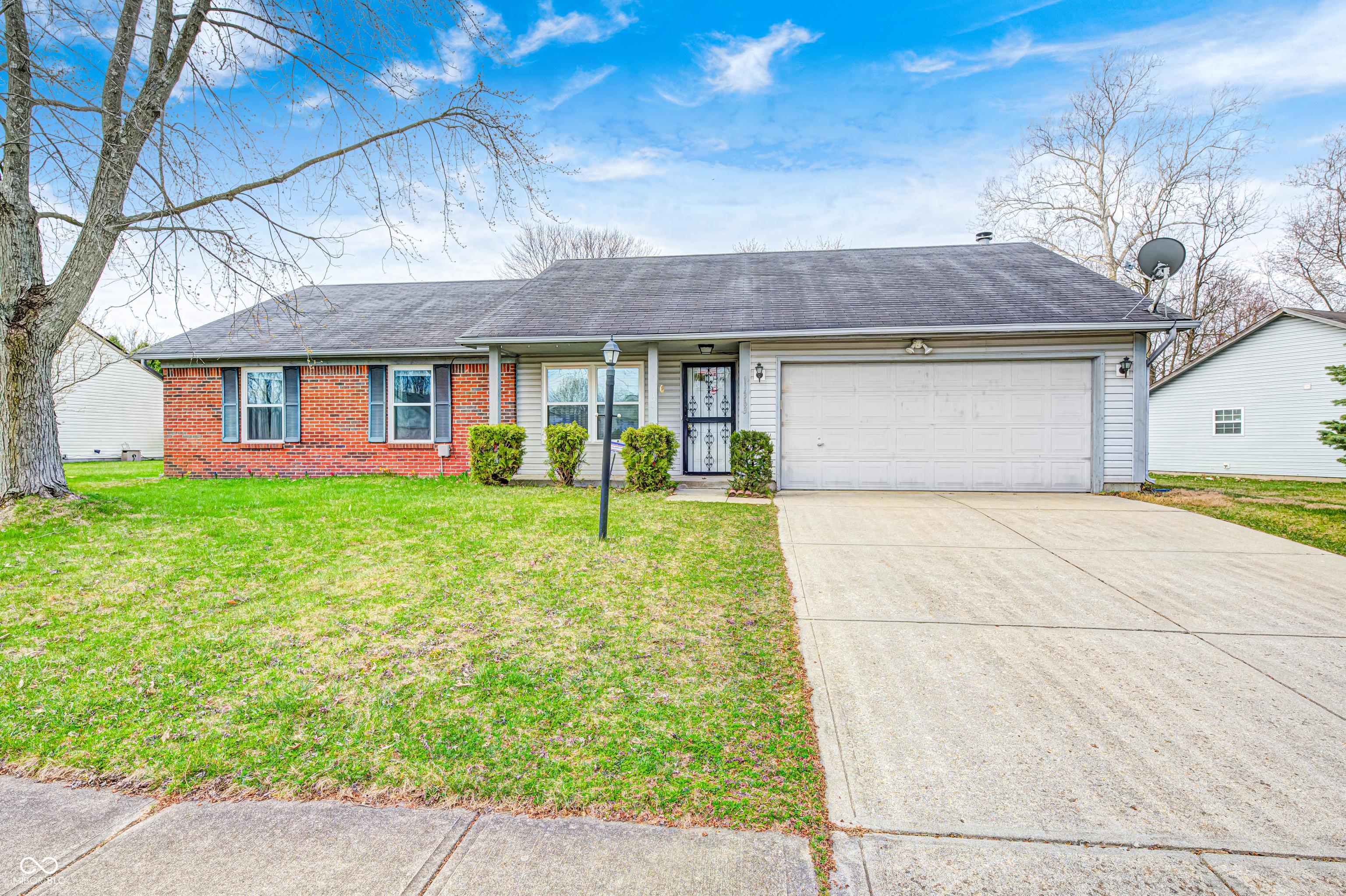 Photo one of 11363 Kristen Ln Indianapolis IN 46235 | MLS 22025285