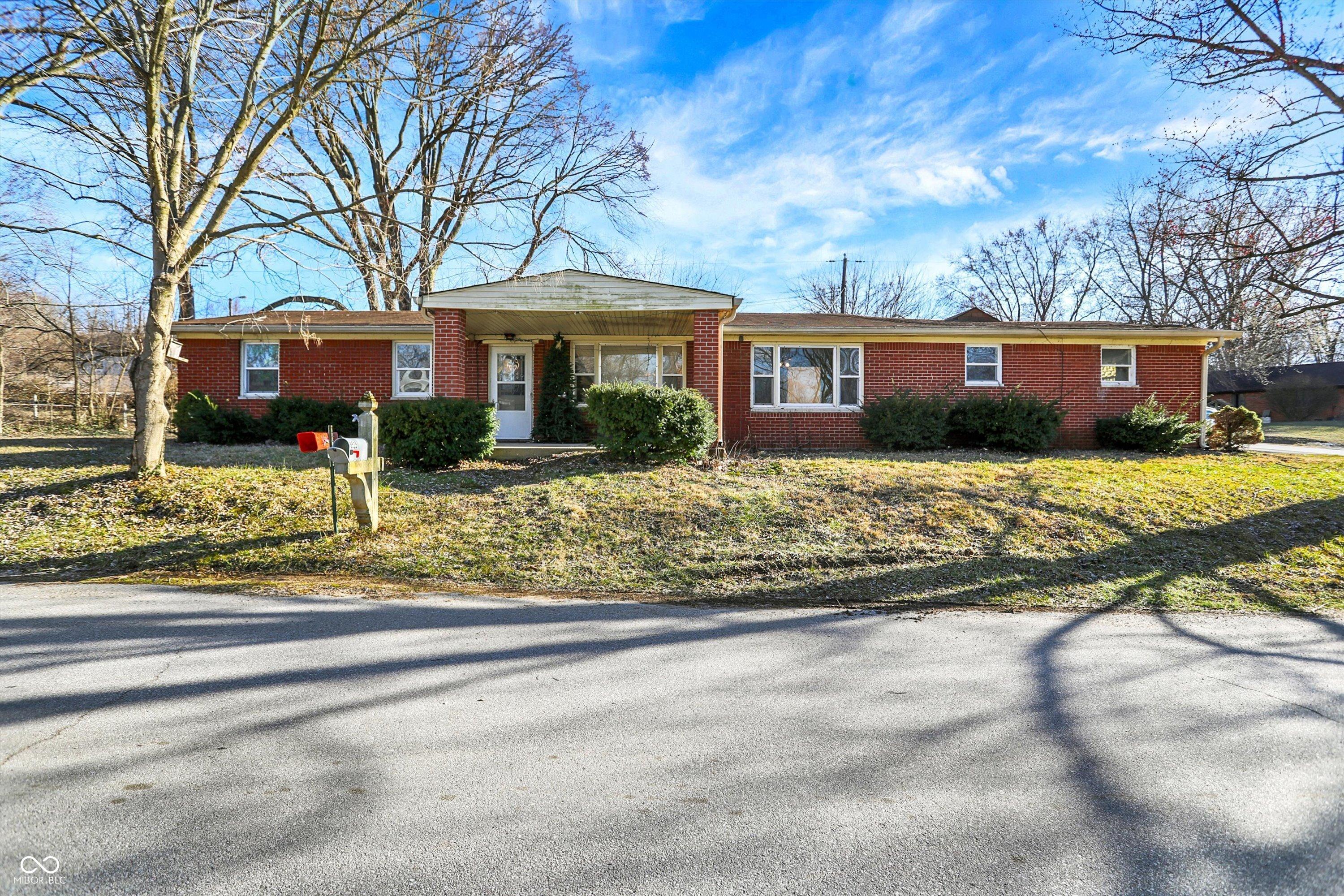 Photo one of 8525 Edith St Martinsville IN 46151 | MLS 22025427