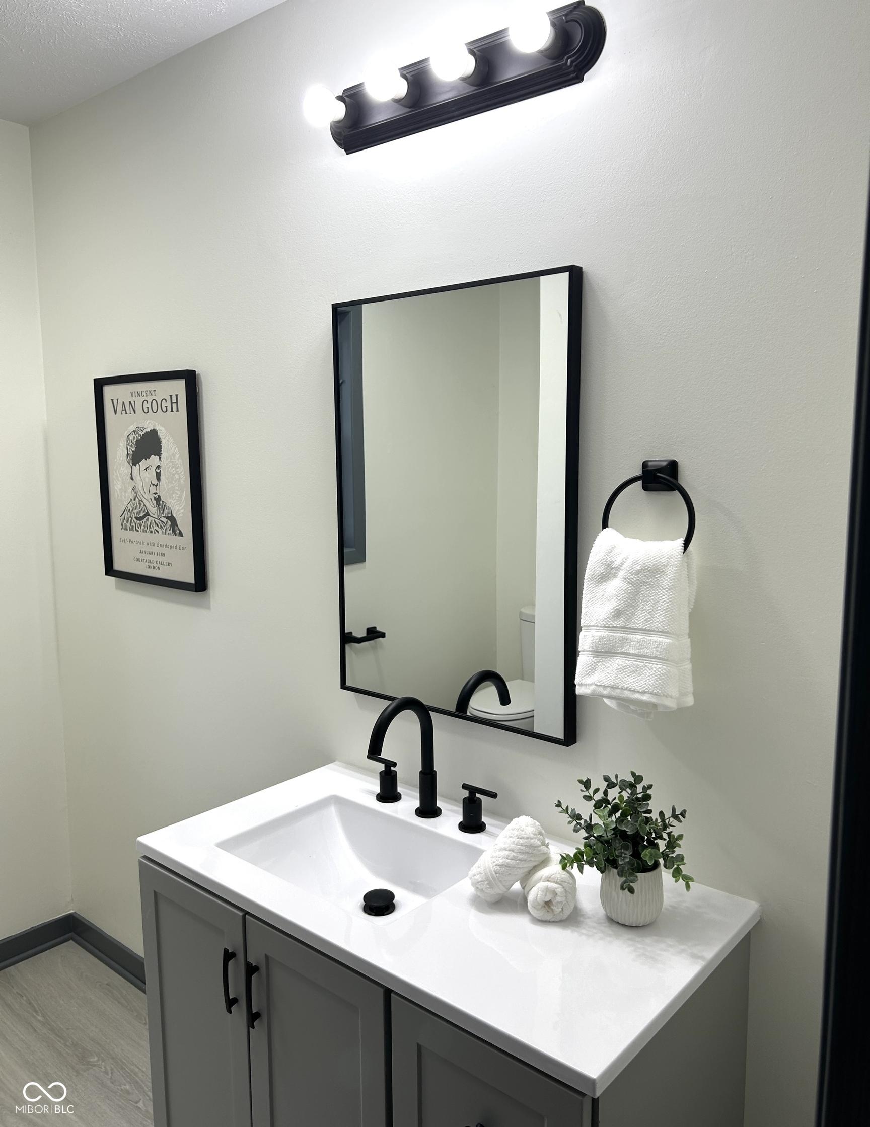 Photo #24