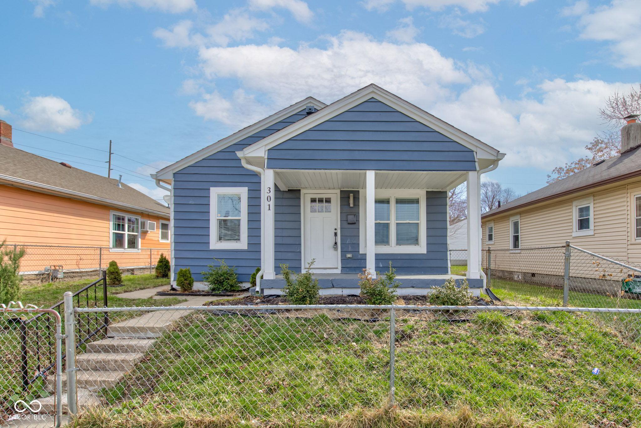 Photo one of 301 Villa Ave Indianapolis IN 46201 | MLS 22026023