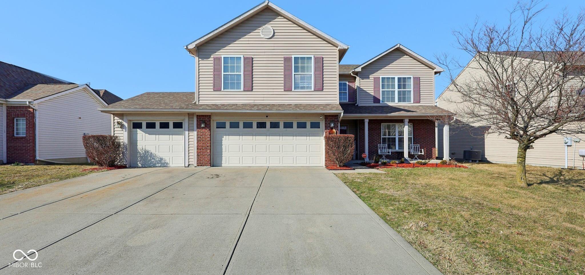 Photo one of 11624 Eldridge Dr Indianapolis IN 46235 | MLS 22026525