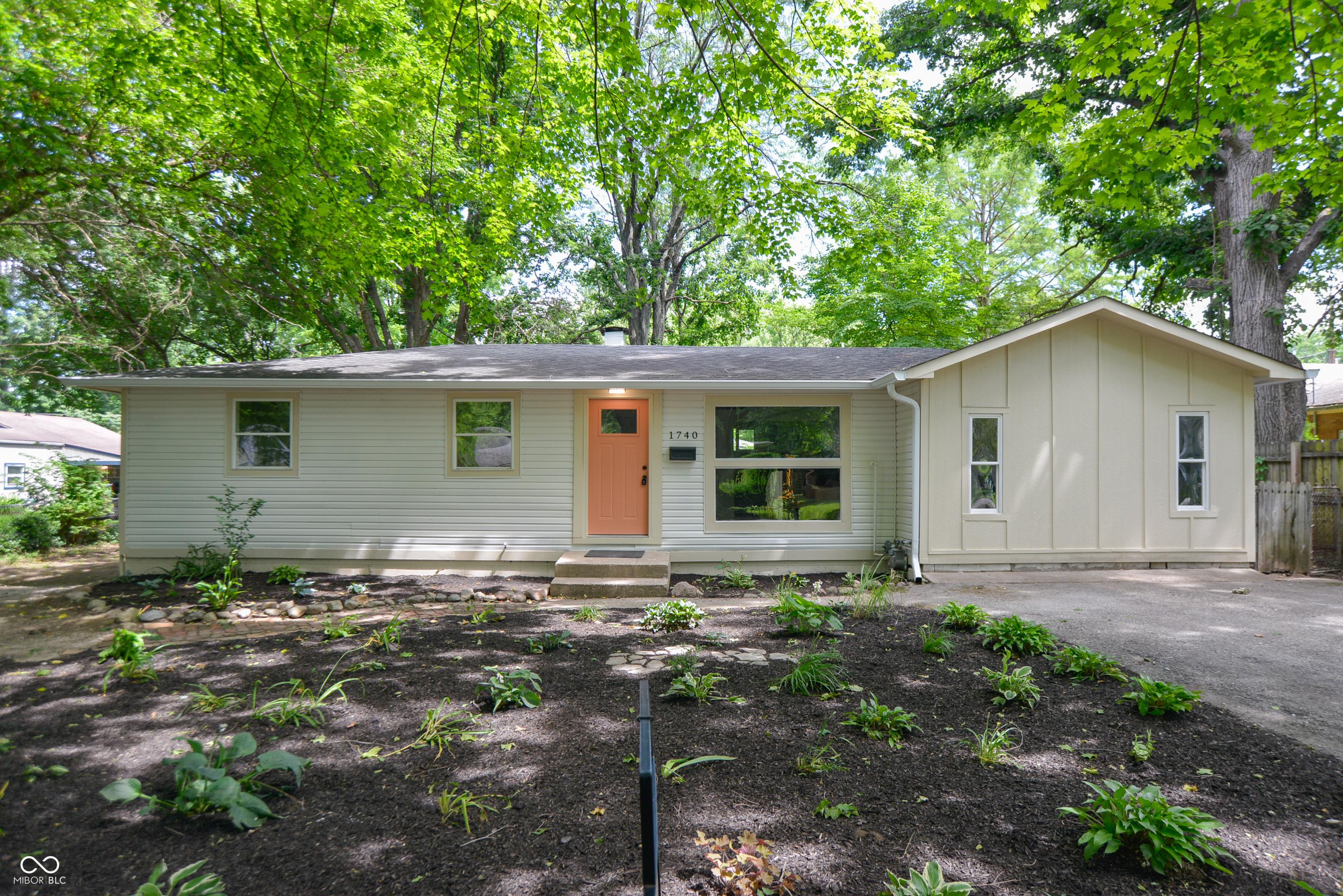 Photo one of 1740 Haynes Ave Indianapolis IN 46240 | MLS 22026720