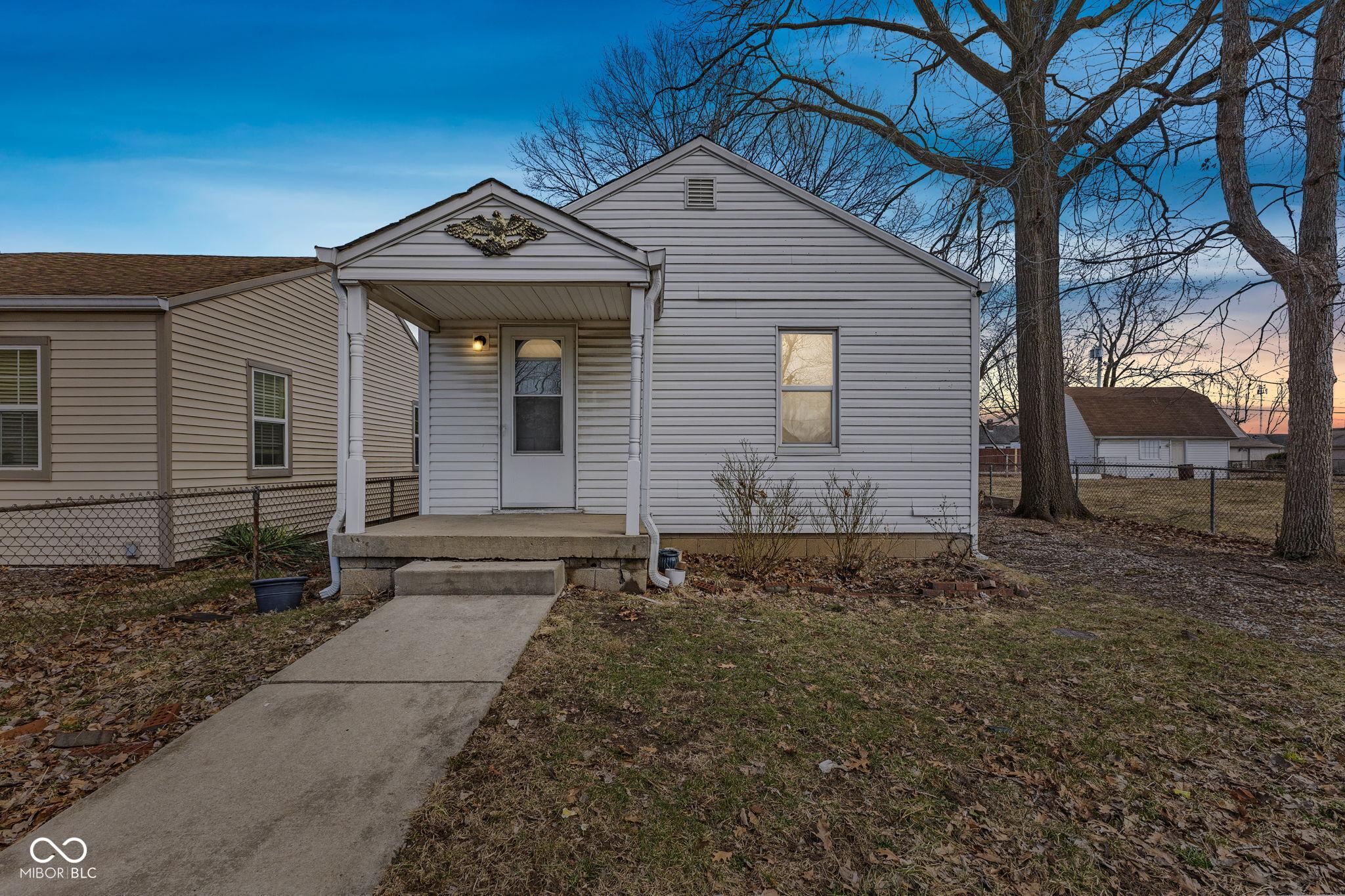 Photo one of 2421 S Mcclure St Indianapolis IN 46241 | MLS 22026781