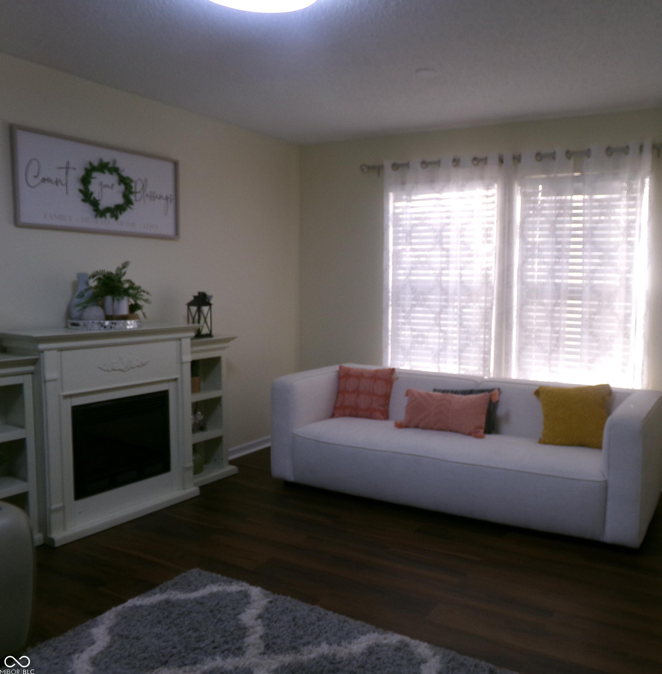 Photo #8