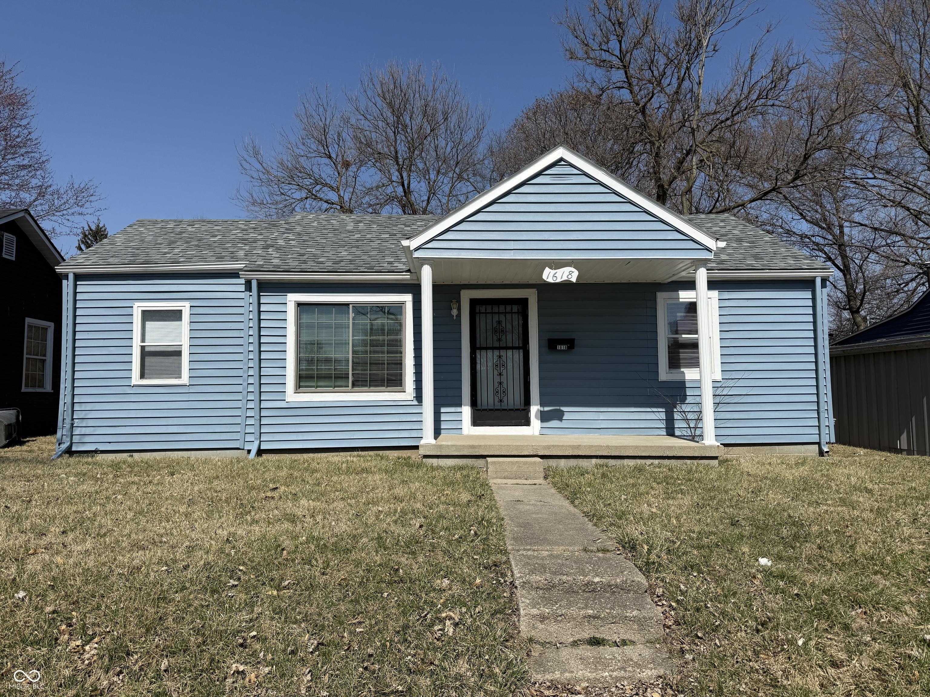 Photo one of 1618 W 17Th St Anderson IN 46016 | MLS 22027214