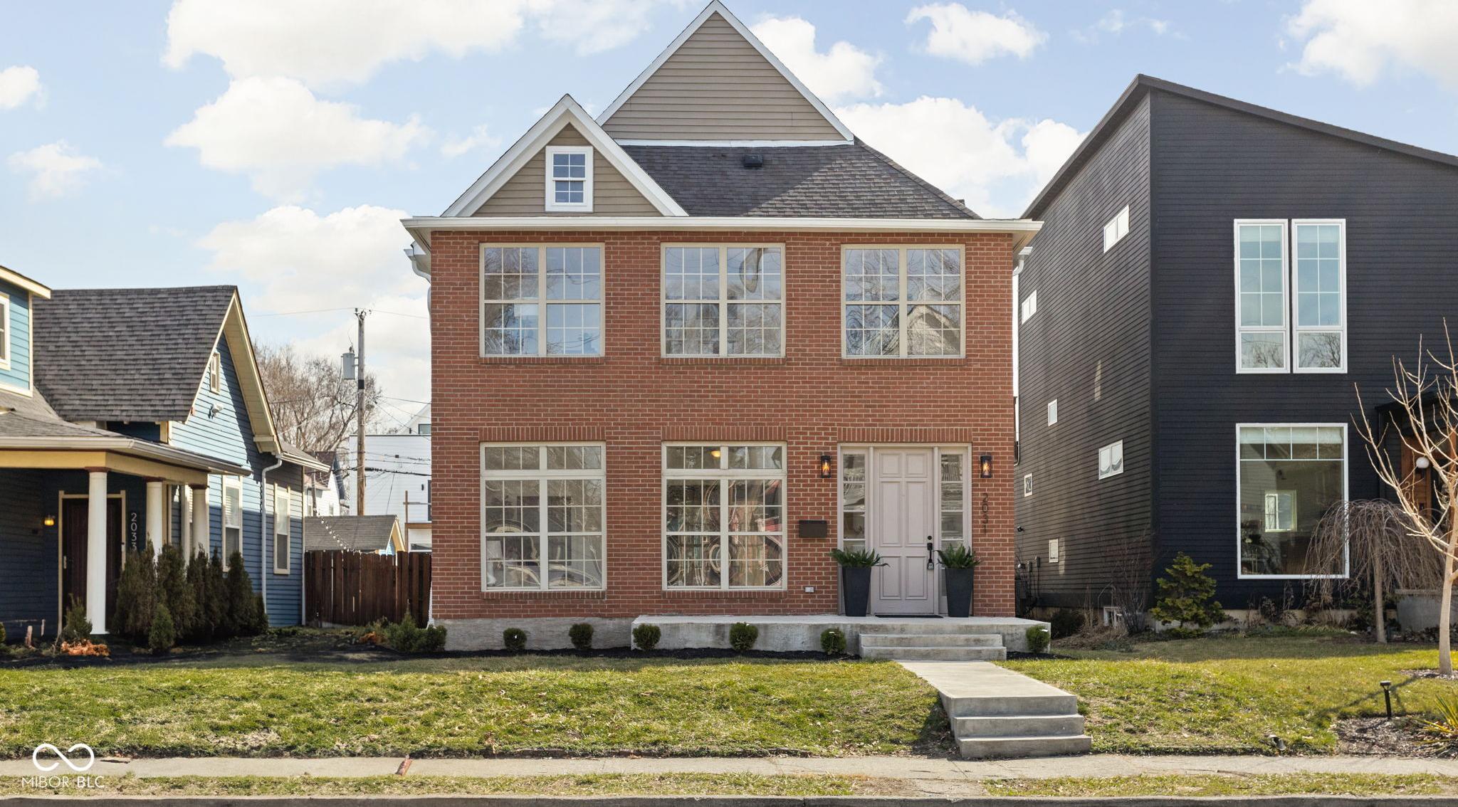 Photo one of 2031 Central Ave Indianapolis IN 46202 | MLS 22027290
