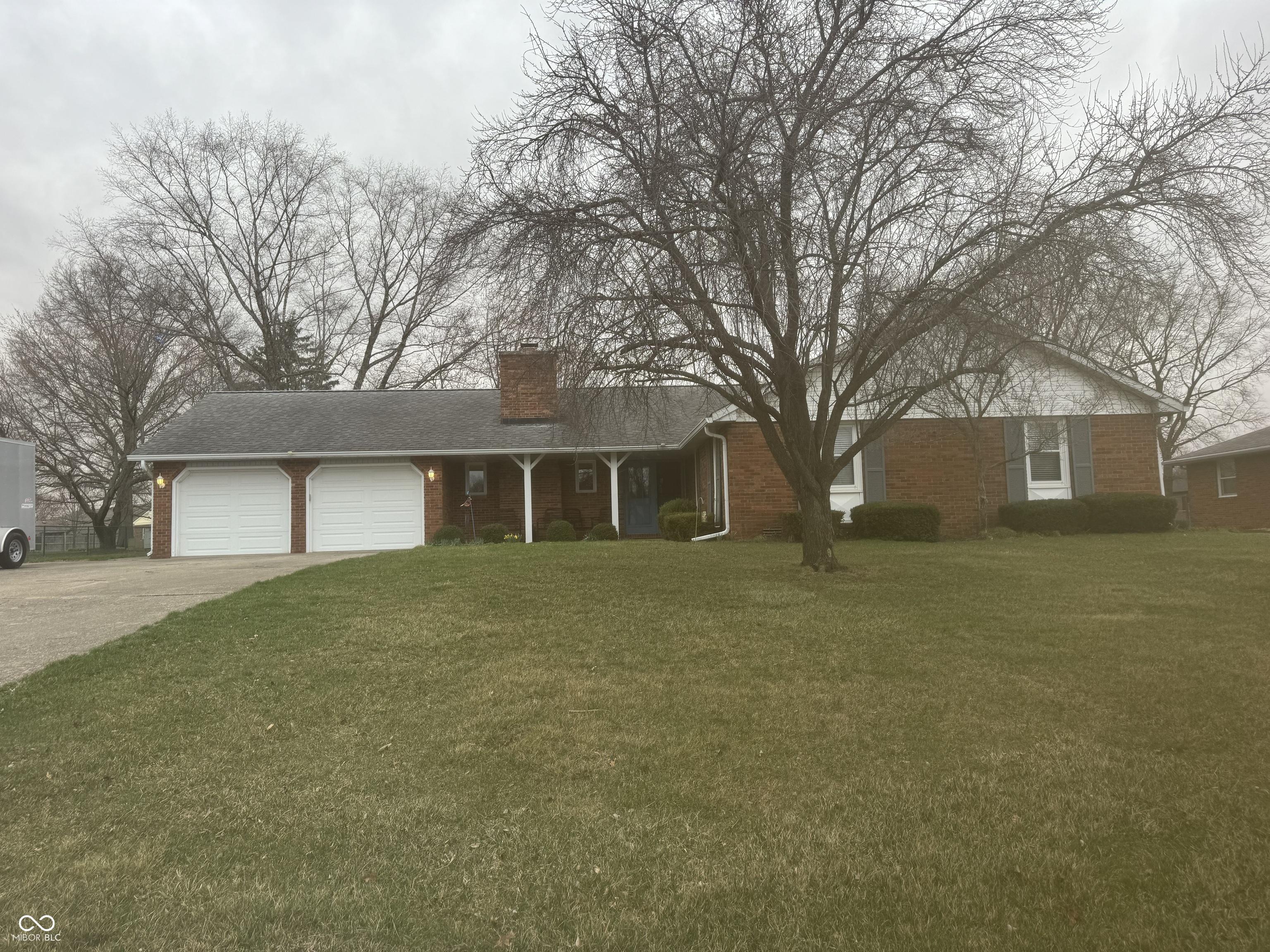 Photo one of 805 Stewart Rd Anderson IN 46012 | MLS 22027686