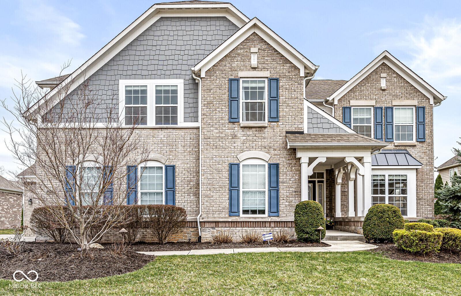 Photo one of 209 North Bnd Greenwood IN 46142 | MLS 22028261