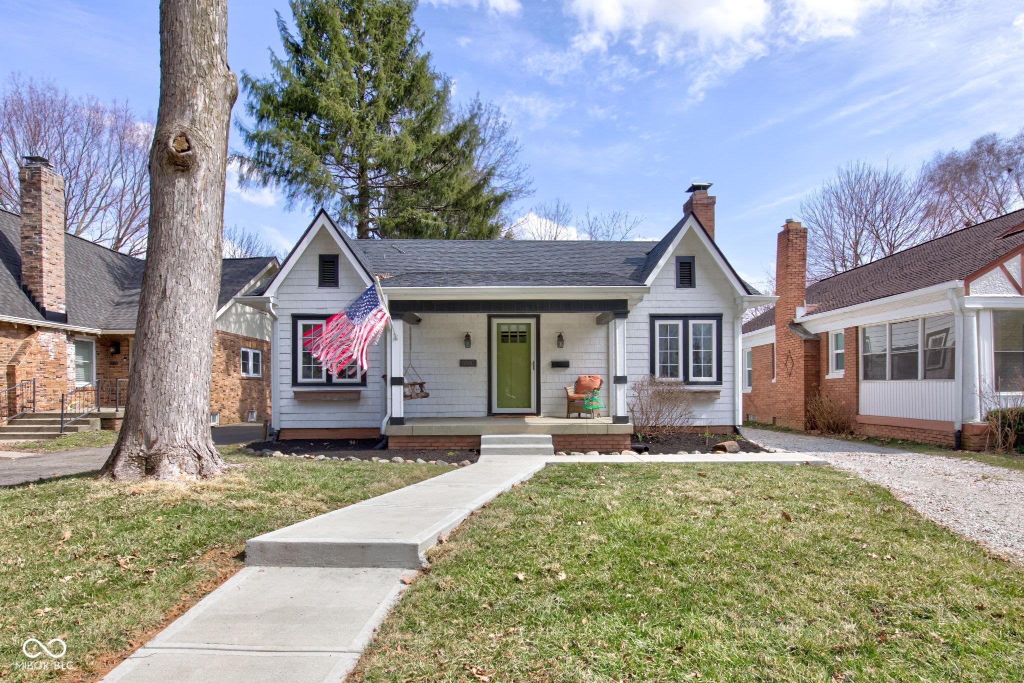 Photo one of 5937 Guilford Ave Indianapolis IN 46220 | MLS 22028285