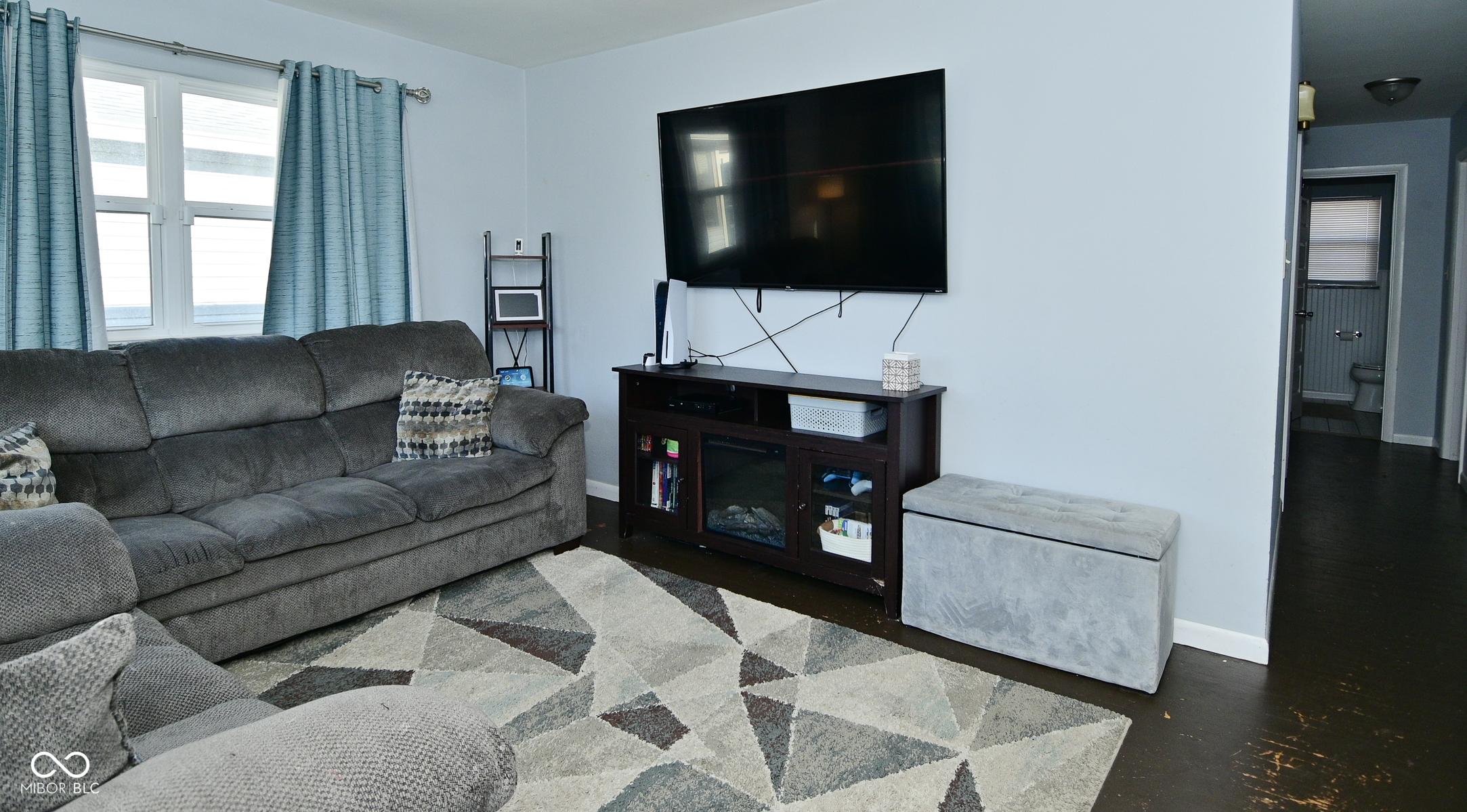 Photo #2