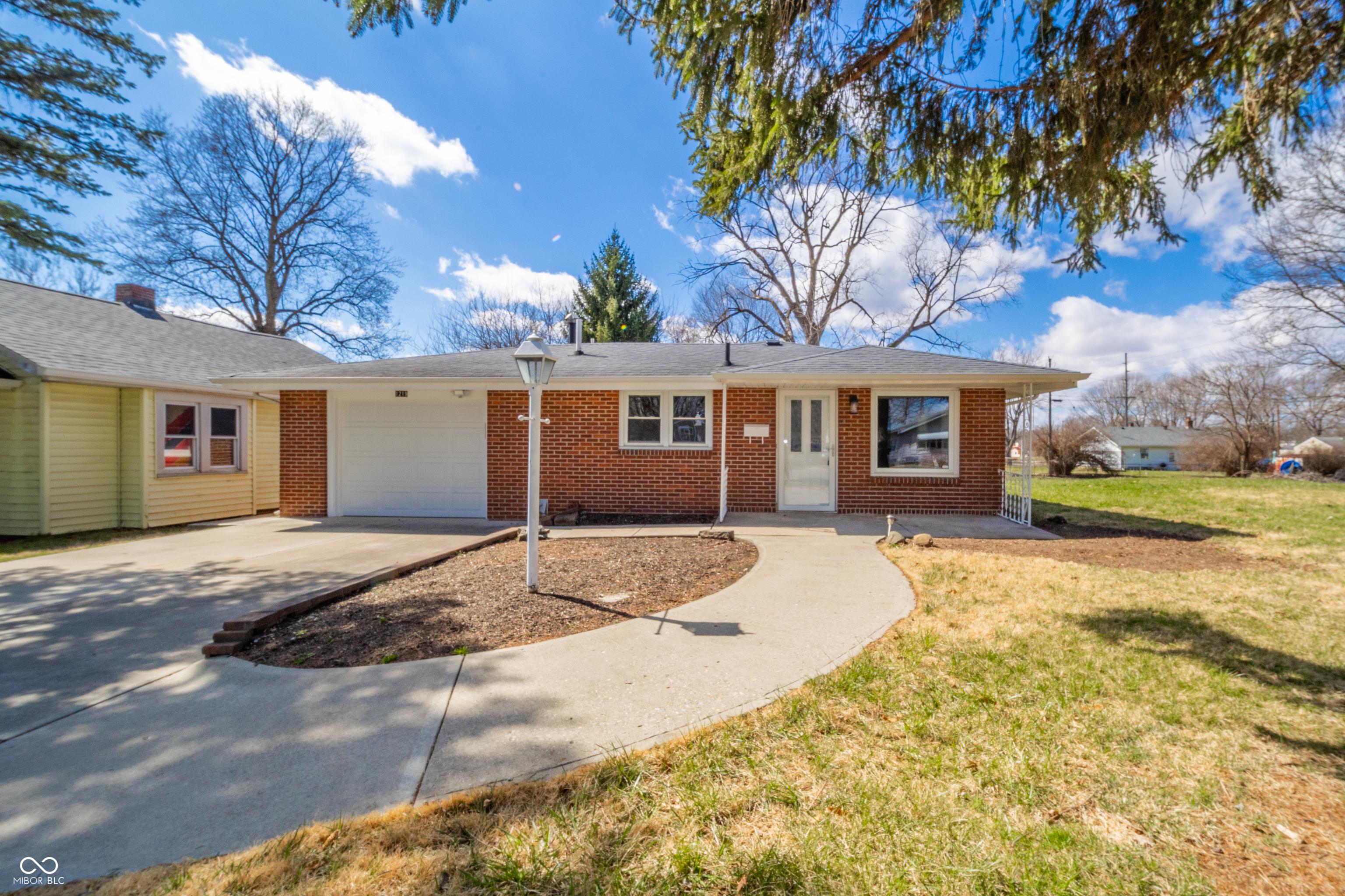 Photo one of 1219 Fairfax St Anderson IN 46012 | MLS 22028916