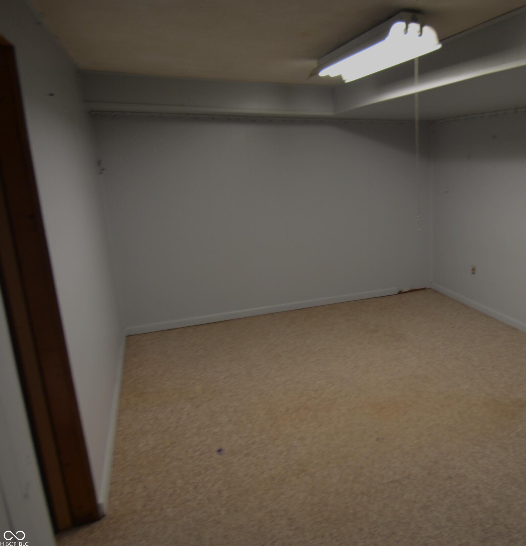 Photo #33