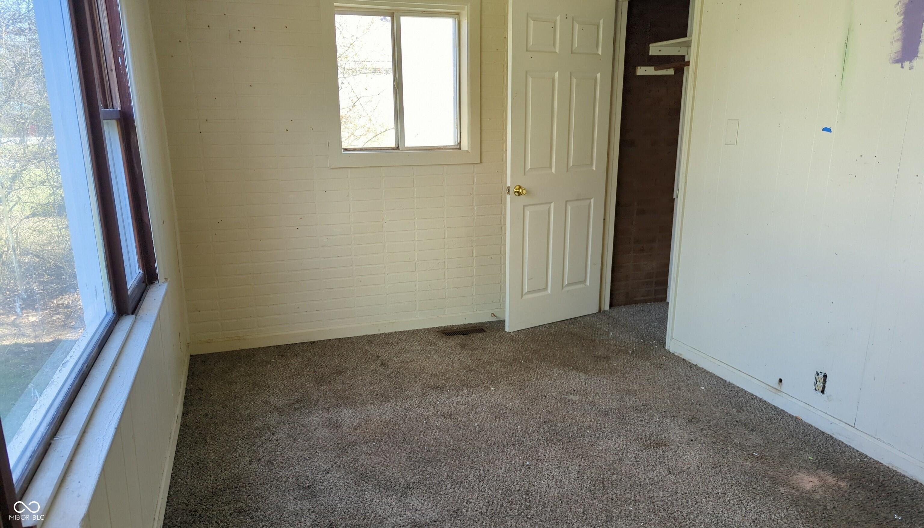 Photo #8