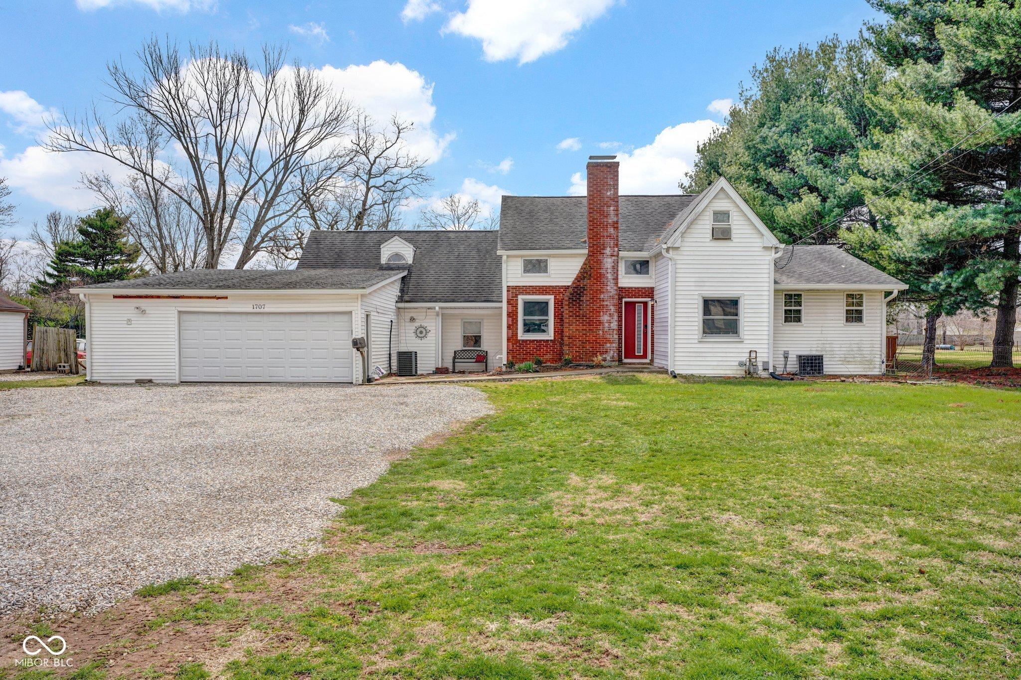 Photo one of 1707 Rocky Ford Rd Columbus IN 47203 | MLS 22029426
