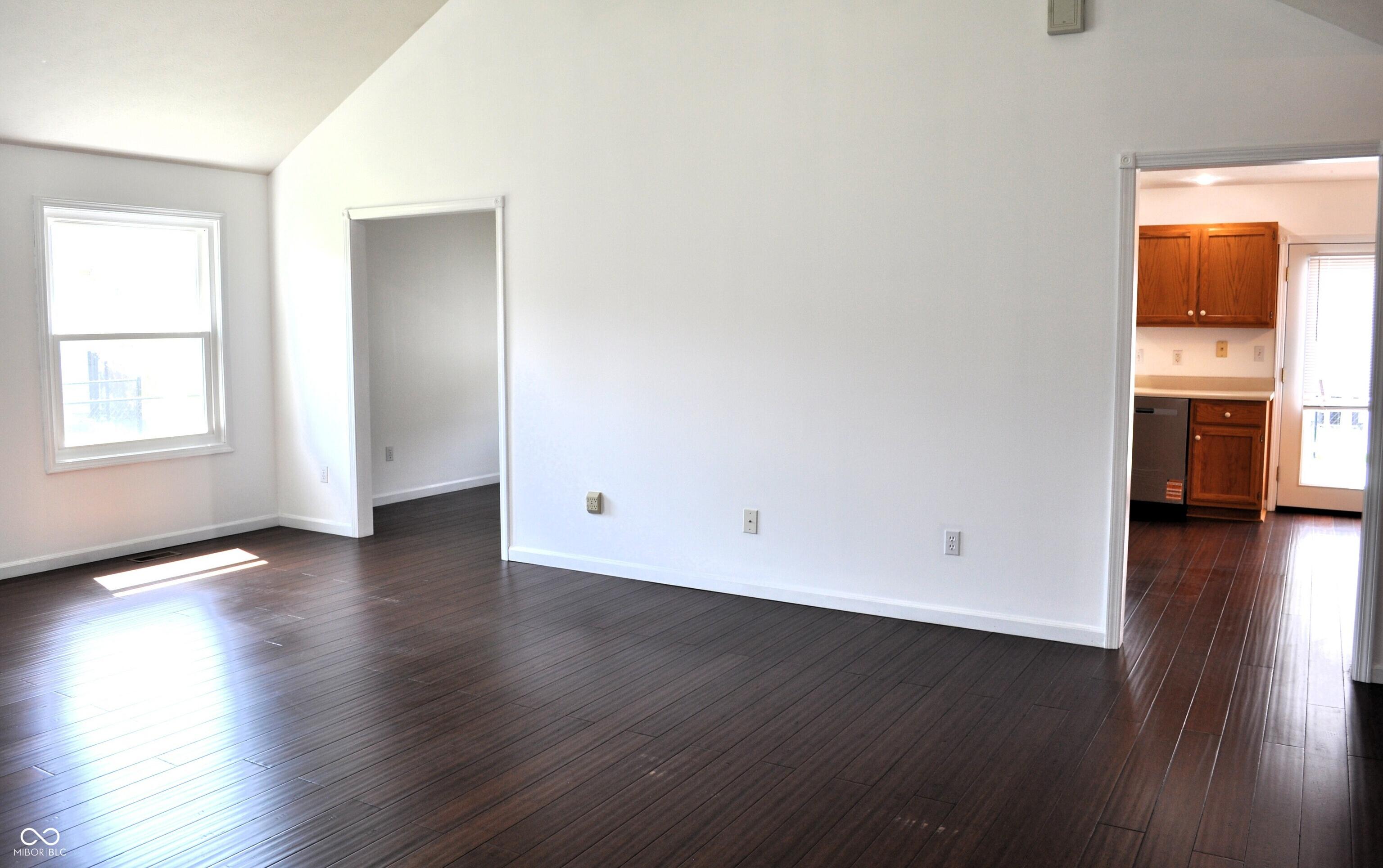 Photo #6