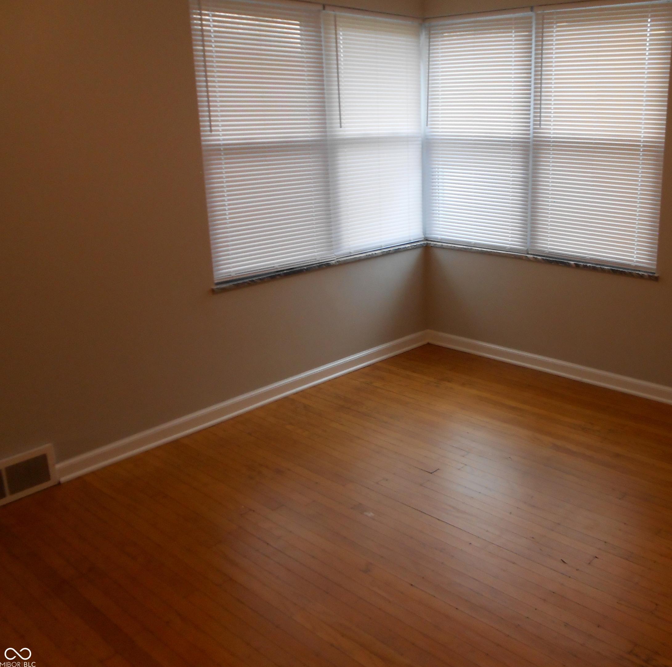 Photo #24