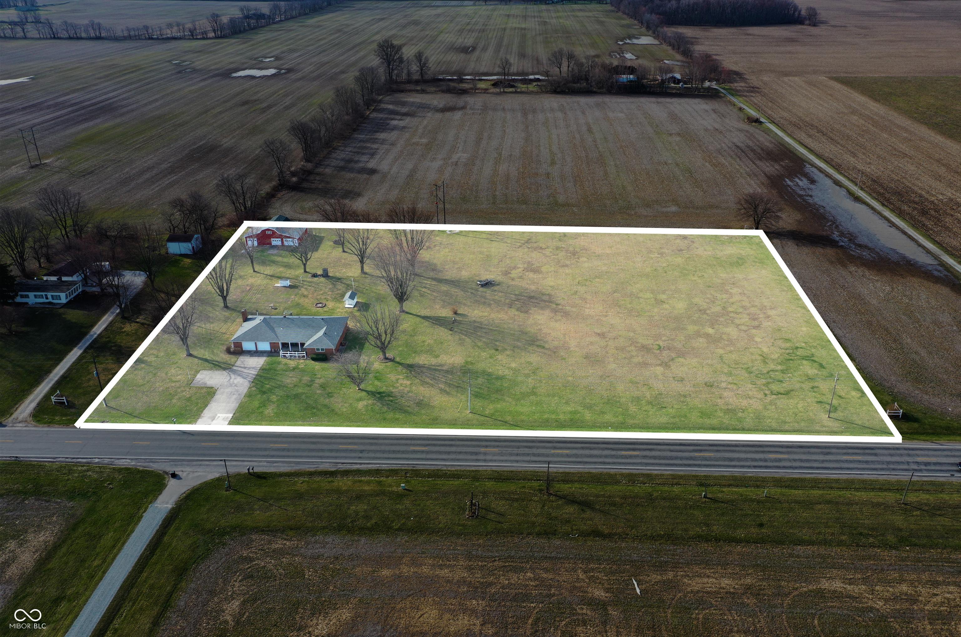 Photo one of 4611 E Us Highway 36 Markleville IN 46056 | MLS 22030084