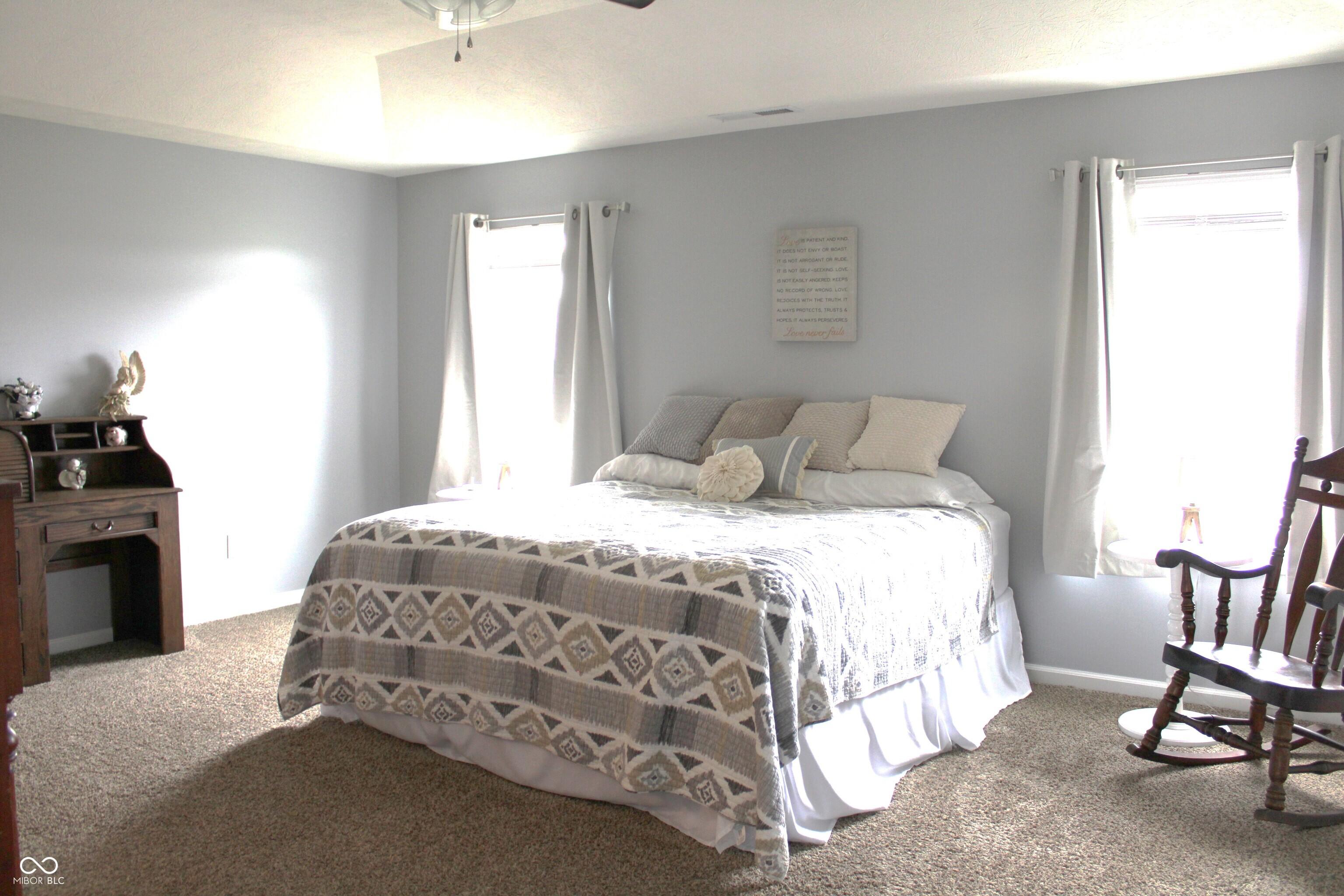 Photo #33