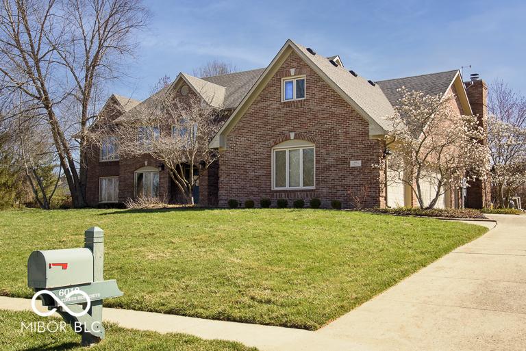 Photo one of 6019 Timberbend Dr Avon IN 46123 | MLS 22030341