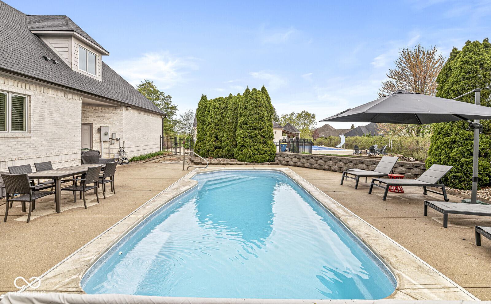 Photo one of 7259 Josiah Ct Indianapolis IN 46259 | MLS 22030395
