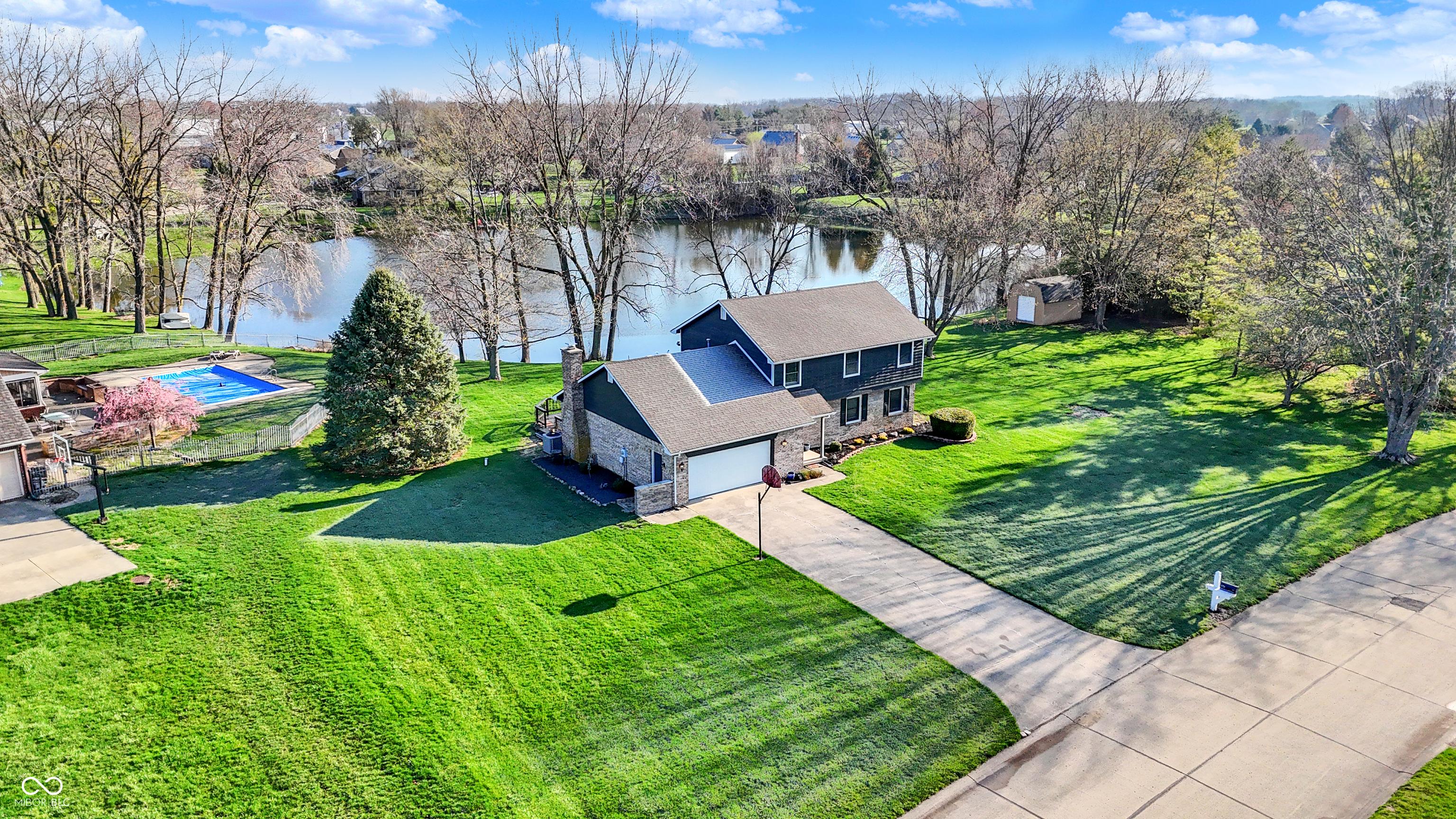 Photo one of 3771 Lakewood Dr Greenfield IN 46140 | MLS 22030494