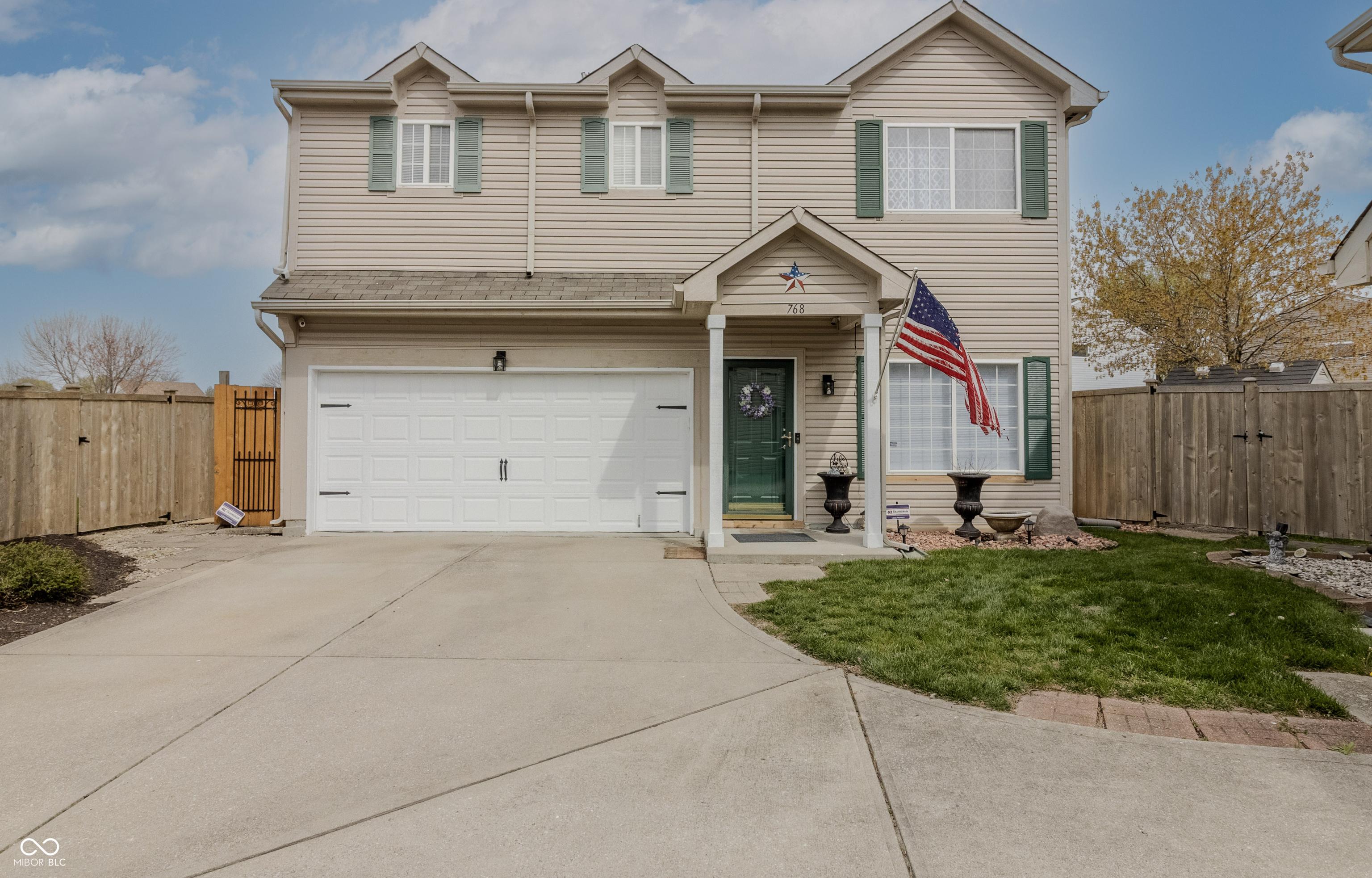 Photo one of 768 Pine Lake Dr Greenwood IN 46143 | MLS 22030676