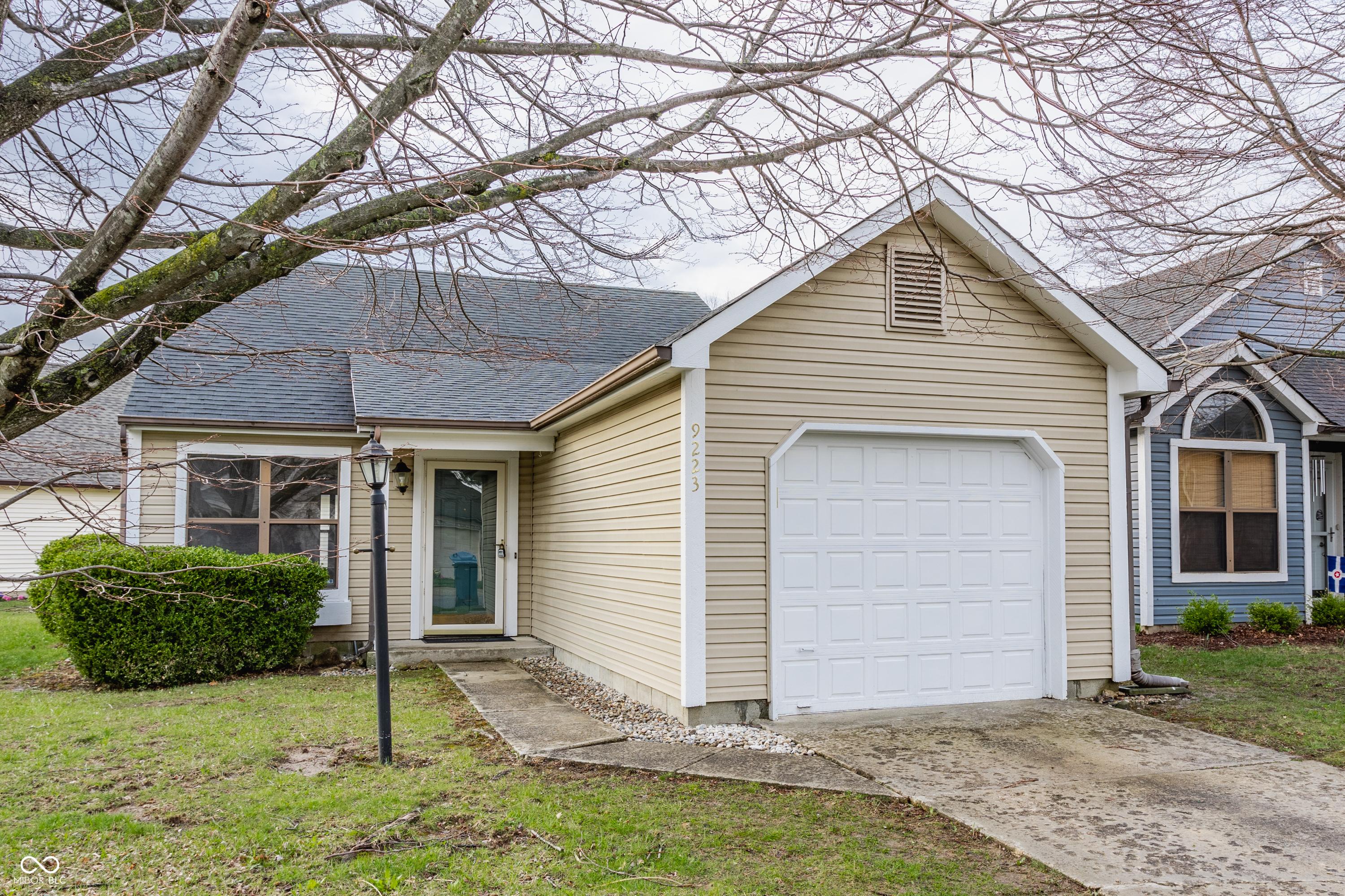 Photo one of 9223 Steeplechase Dr Indianapolis IN 46250 | MLS 22030731