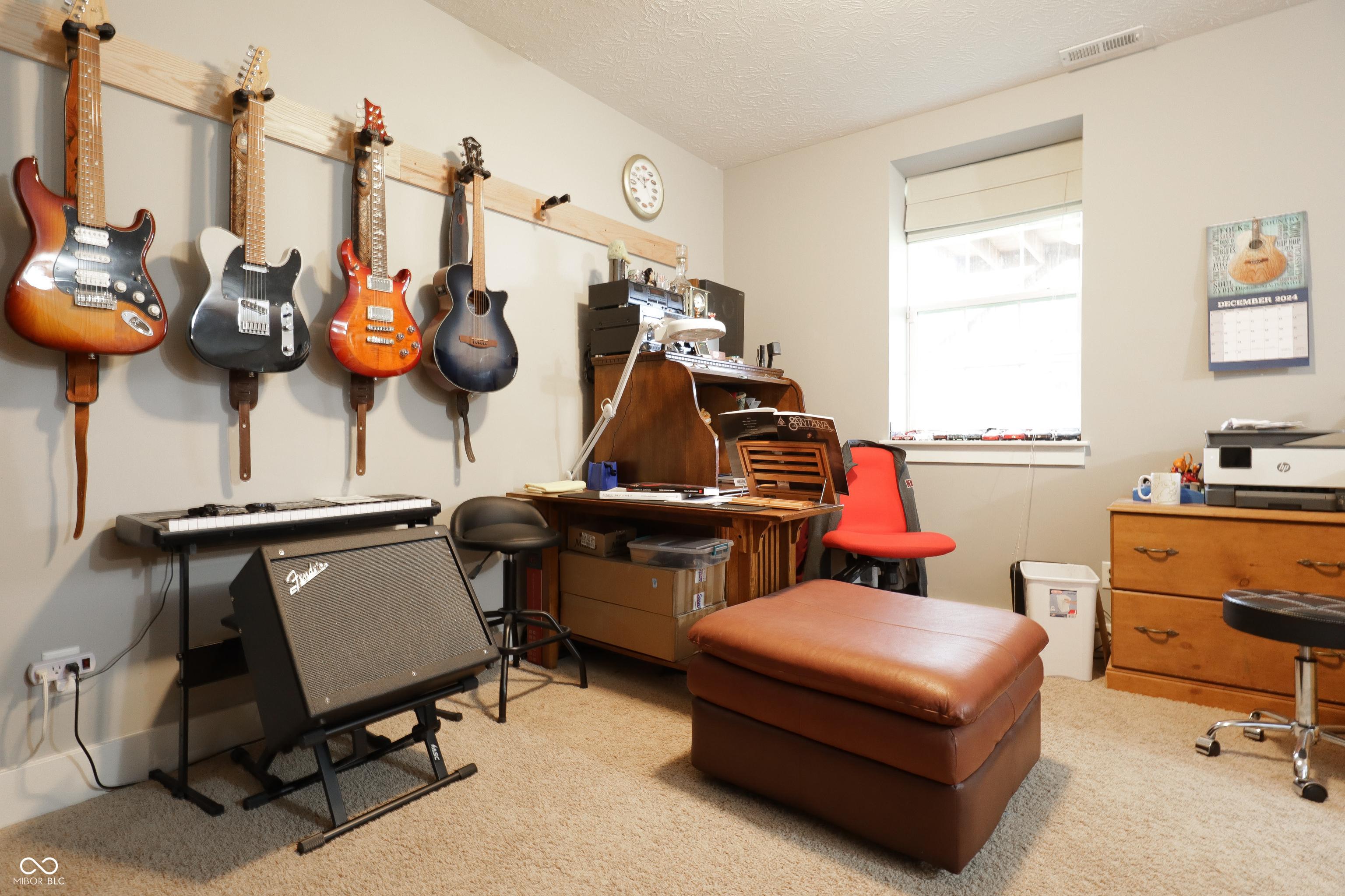 Photo #33