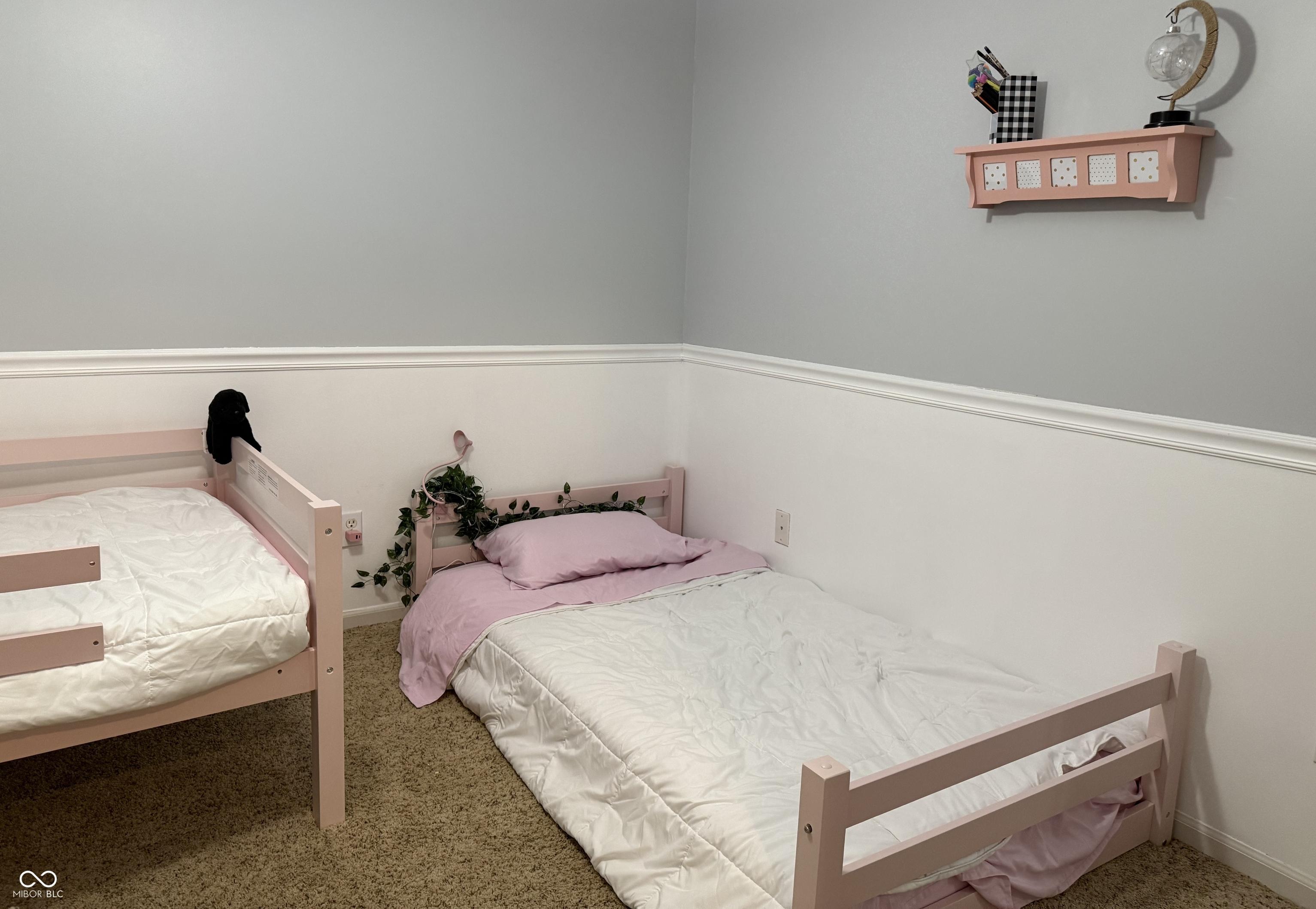 Photo #33