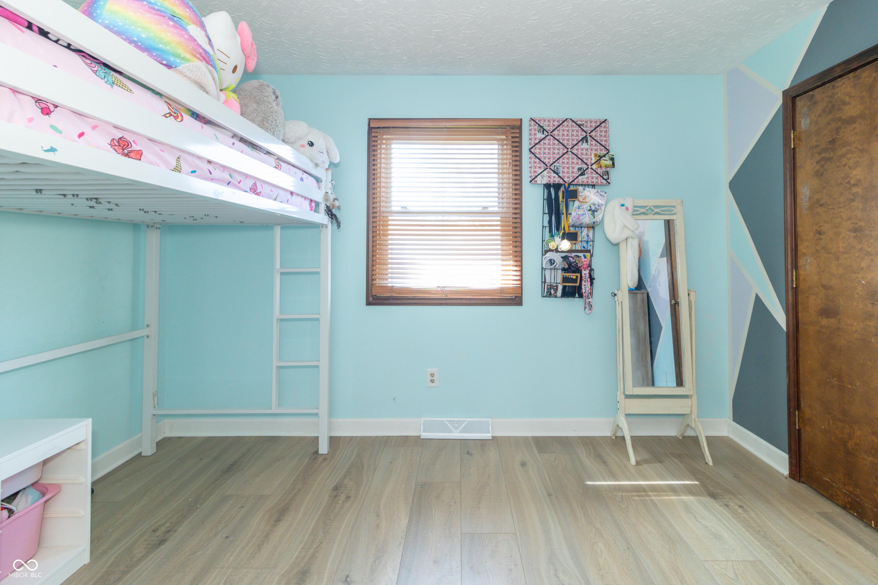 Photo #16
