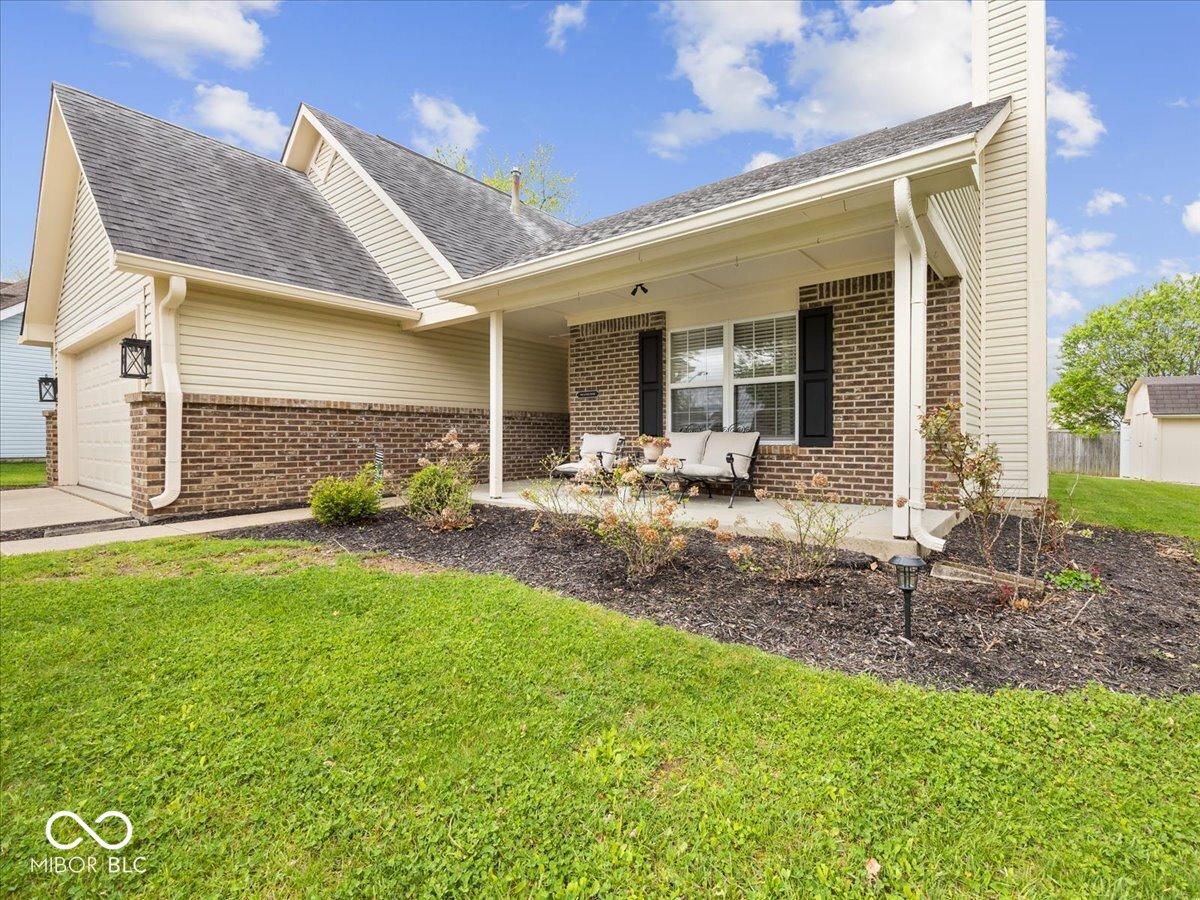 Photo one of 936 Eagle Brook Cir Shelbyville IN 46176 | MLS 22031278