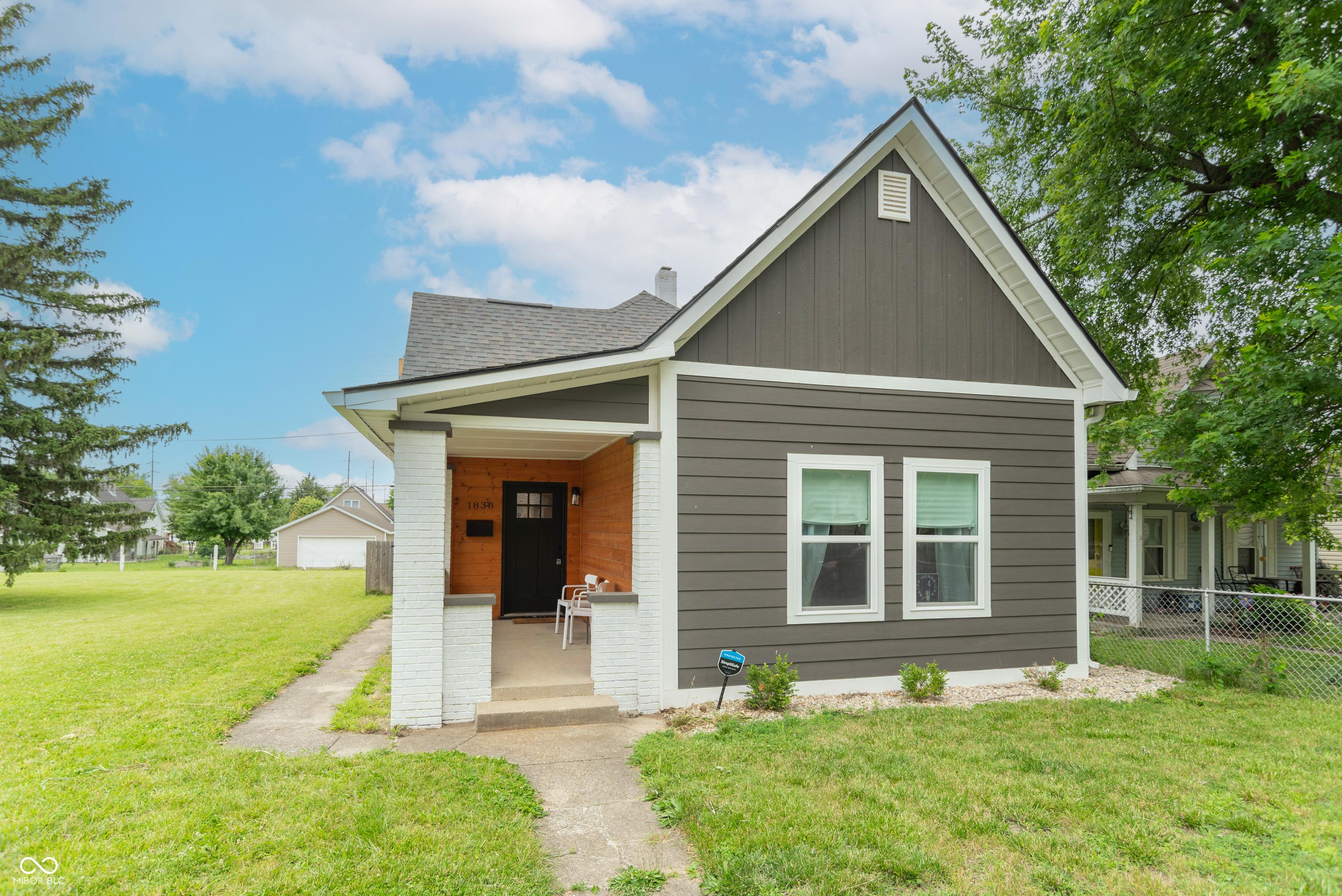 Photo one of 1838 Applegate St Indianapolis IN 46203 | MLS 22031375