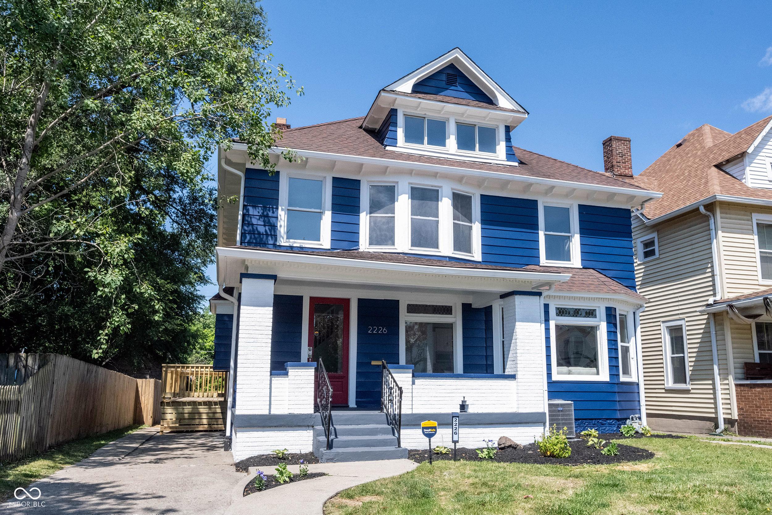 Photo one of 2226 N Capitol Ave Indianapolis IN 46208 | MLS 22031539