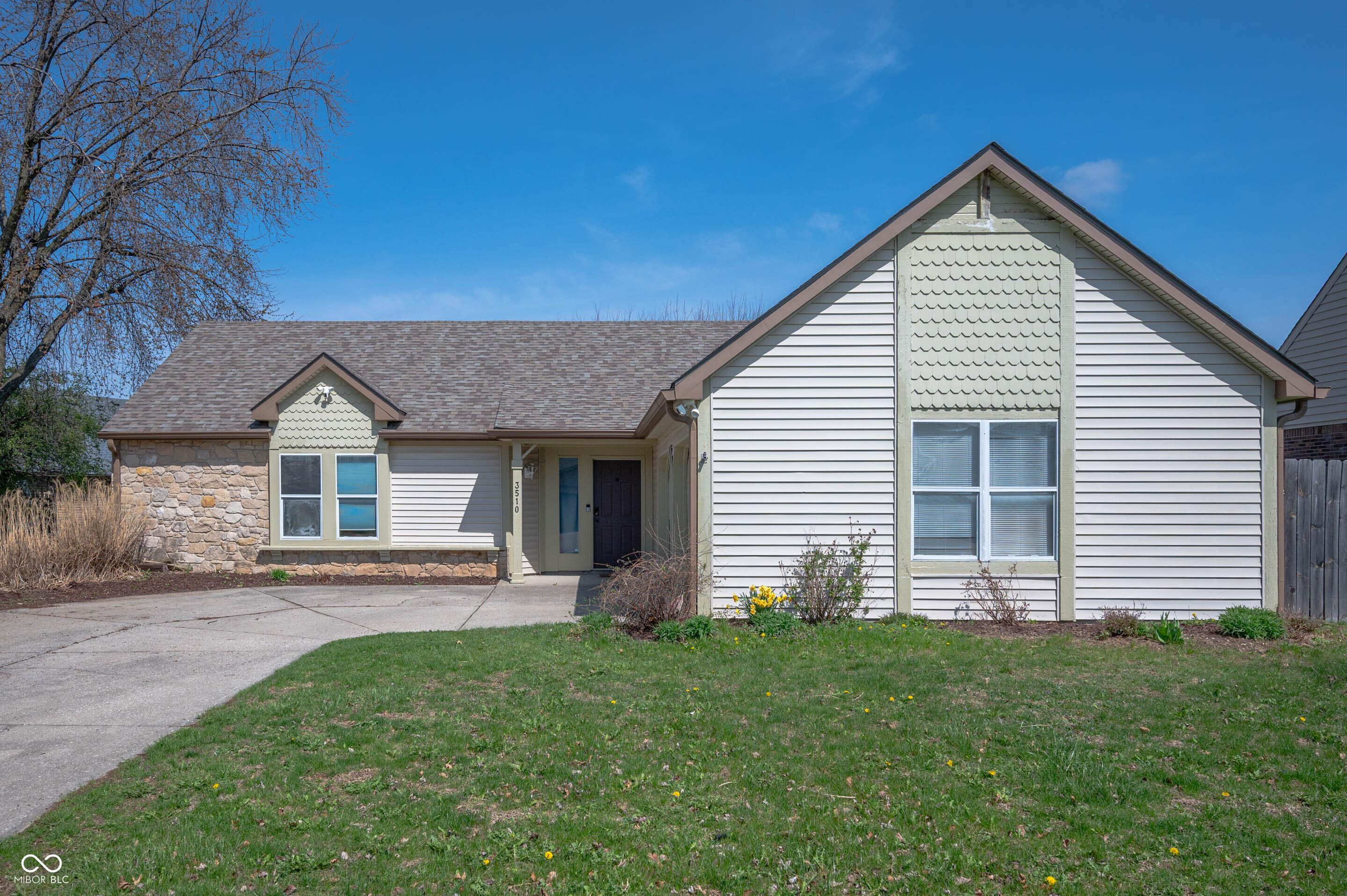 Photo one of 3510 Oak Tree Cir Indianapolis IN 46227 | MLS 22031575
