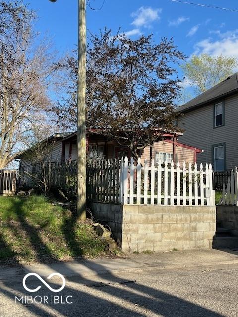 Photo one of 549 N Traub Ave Indianapolis IN 46222 | MLS 22031527