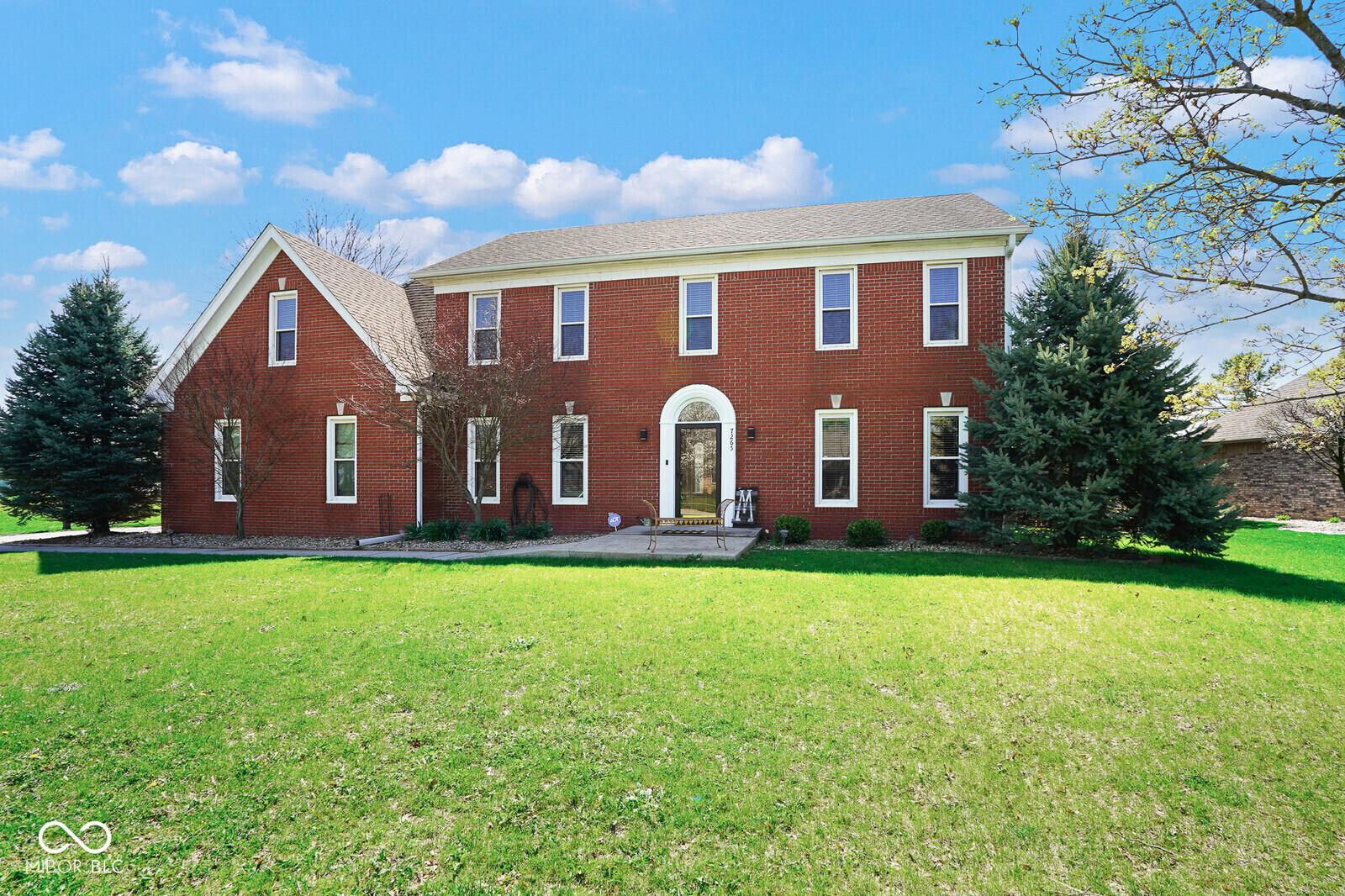 Photo one of 7265 Derbyshire Dr Cumberland IN 46229 | MLS 22032085
