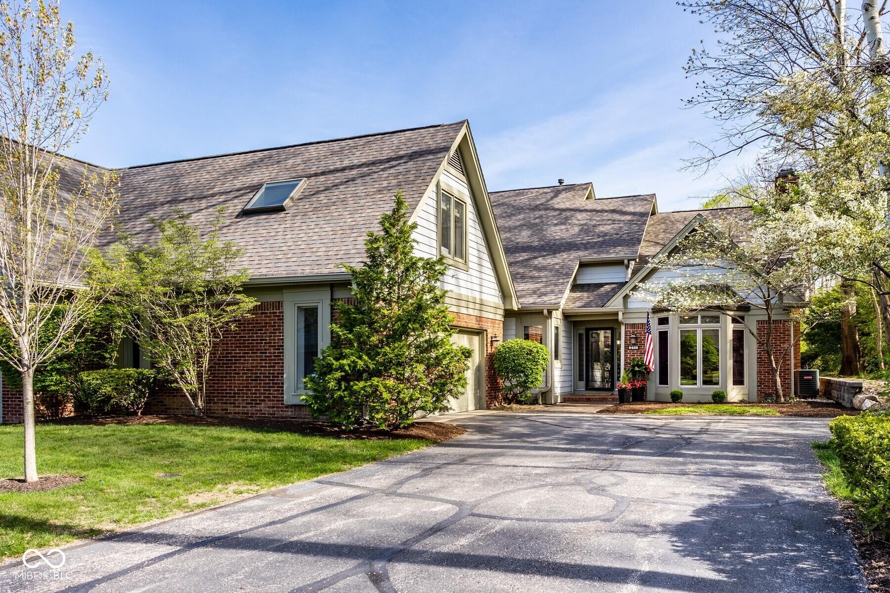 Photo one of 9435 Tamarack Dr # 94 Indianapolis IN 46260 | MLS 22032016