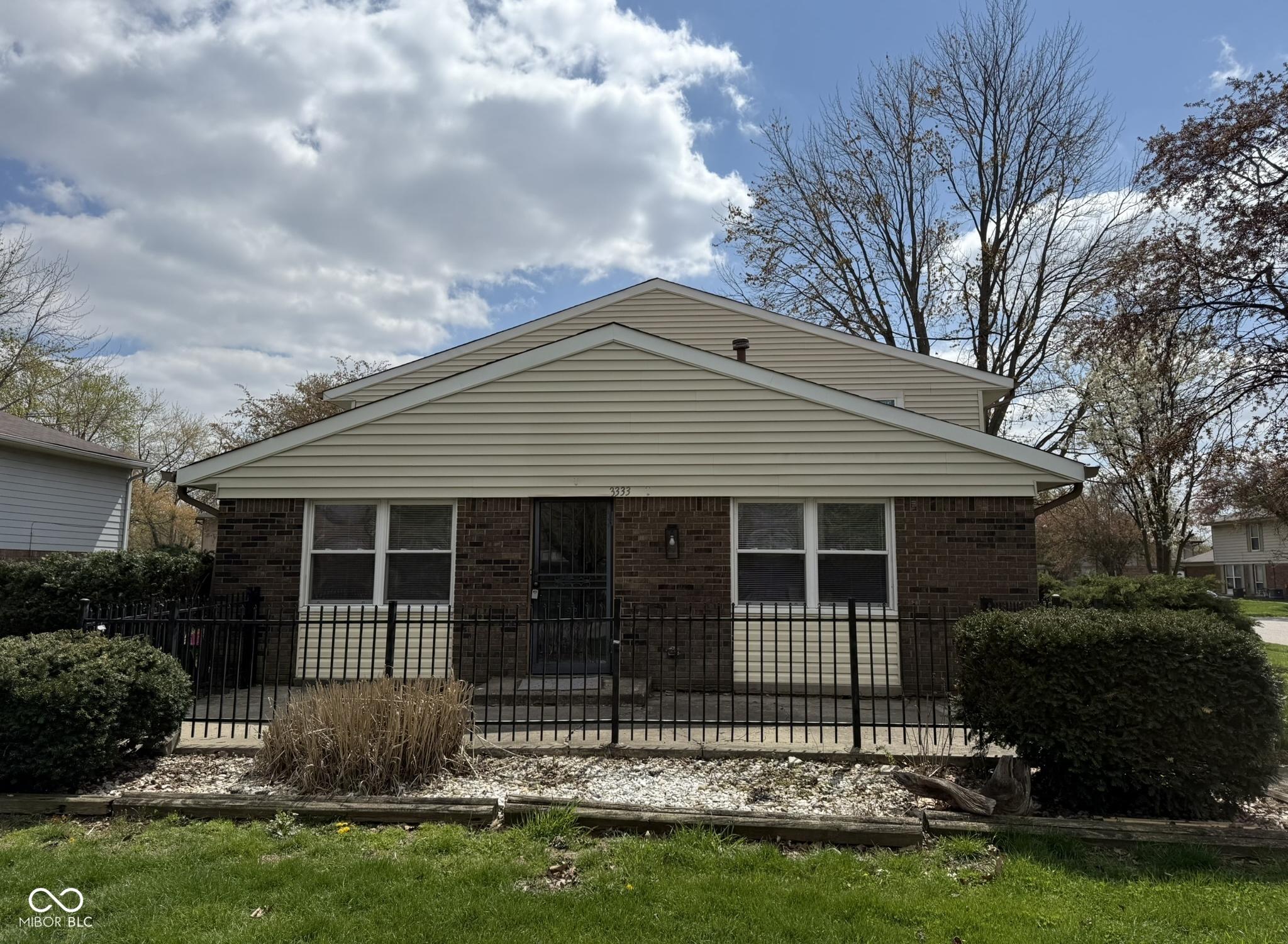 Photo one of 3333 Lupine Dr Indianapolis IN 46224 | MLS 22032162