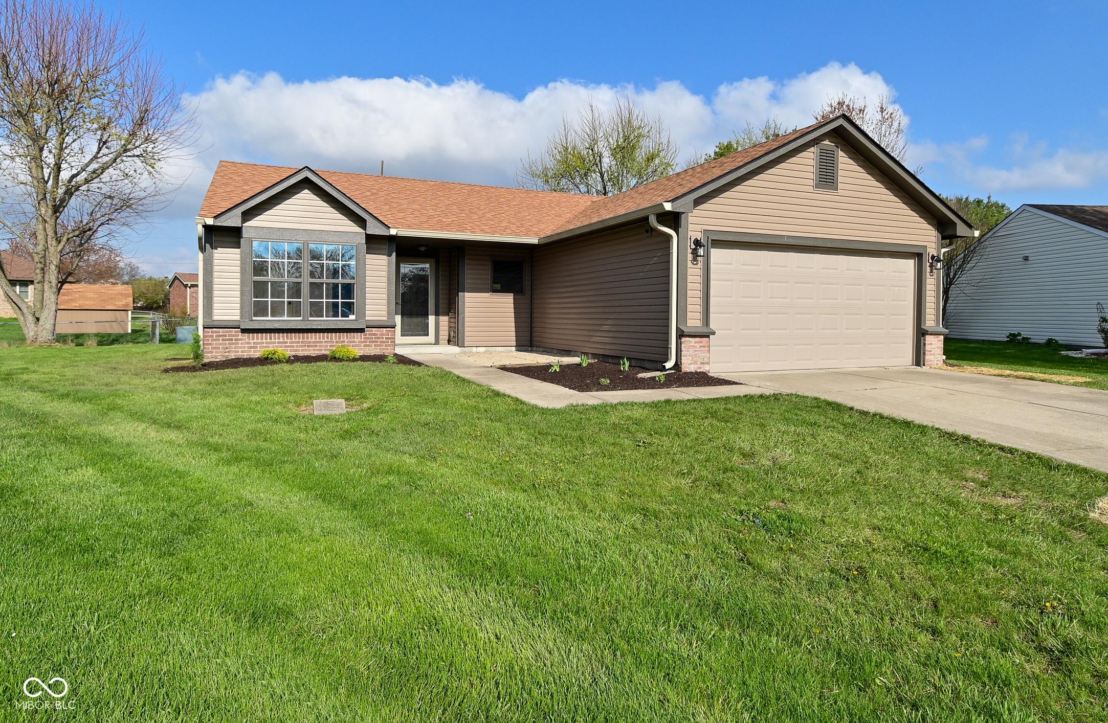 Photo one of 2206 Tansel Crossing Cir Indianapolis IN 46234 | MLS 22032263