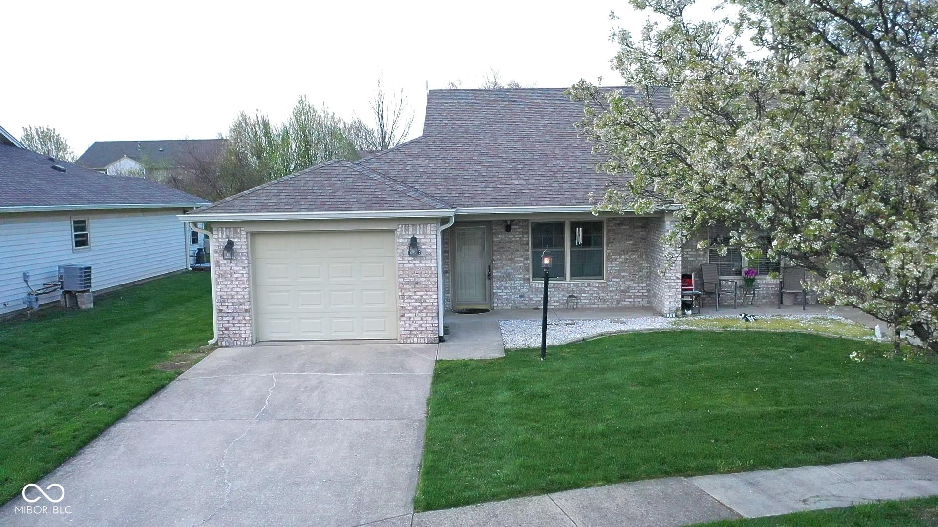 Photo one of 1366 Swan Dr Franklin IN 46131 | MLS 22032395