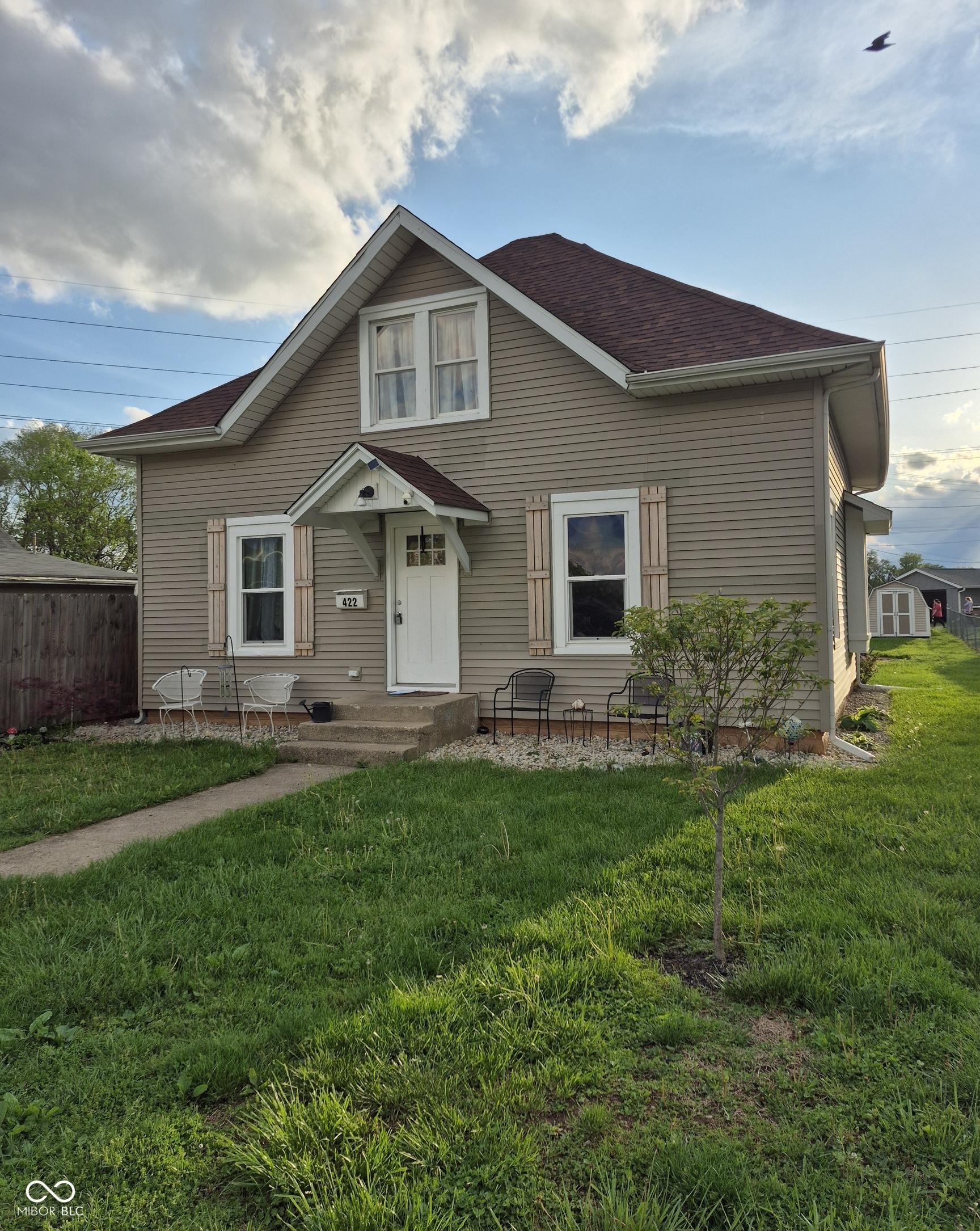 Photo one of 422 Hege Ave Columbus IN 47201 | MLS 22032366